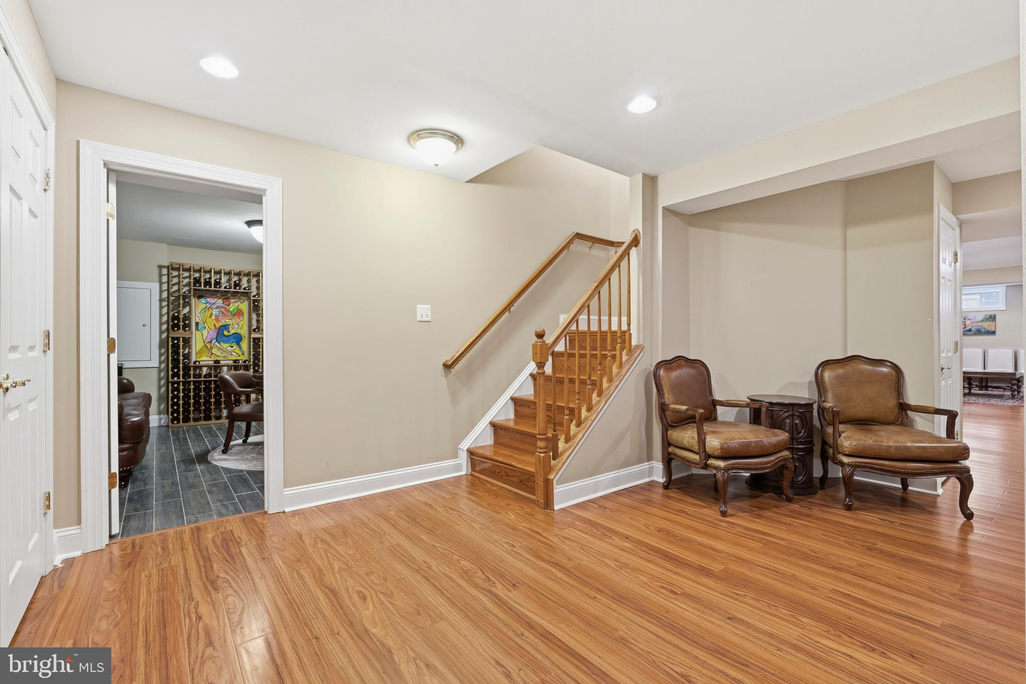 KINGS CROSSING - Residential