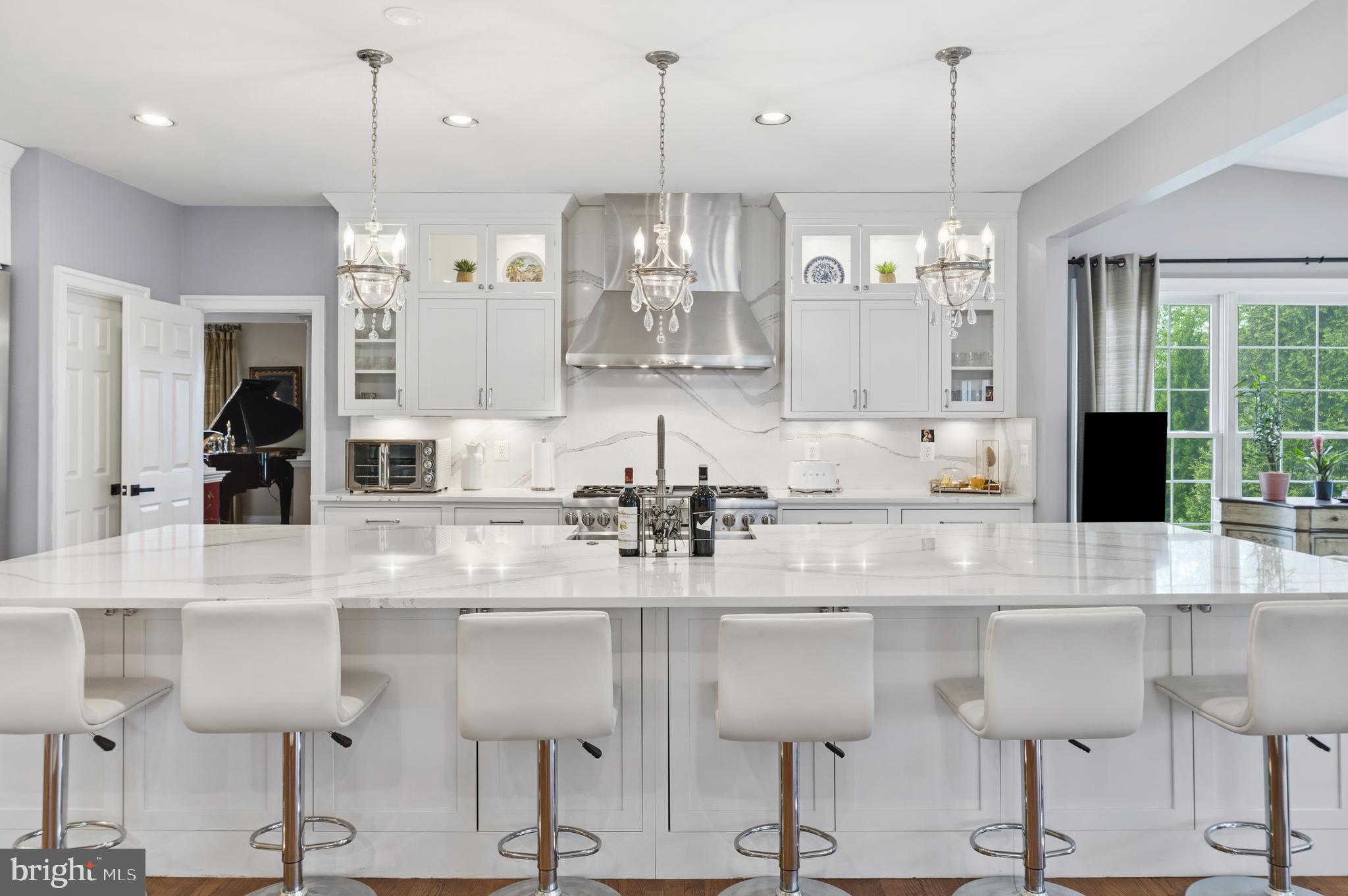 KINGS CROSSING - Residential