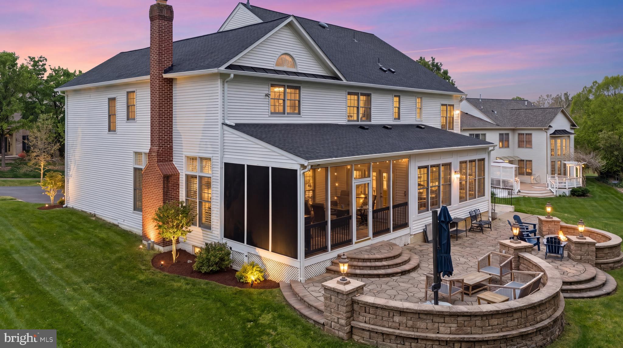 KINGS CROSSING - Residential