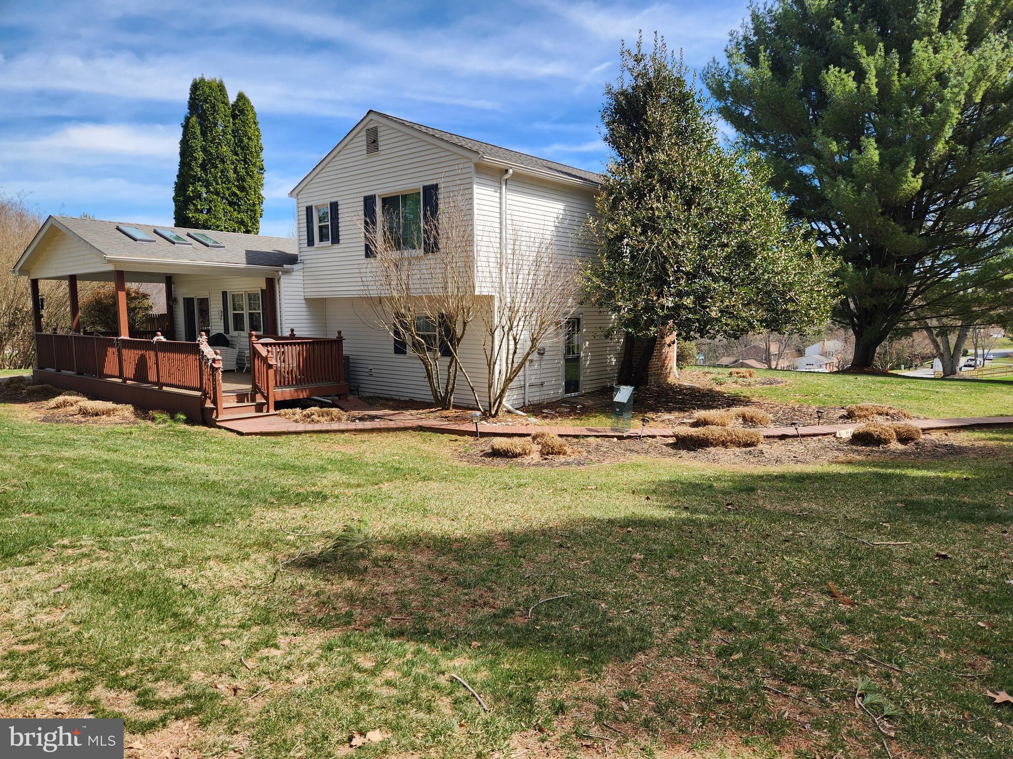 5382 VIEW POINT COURT