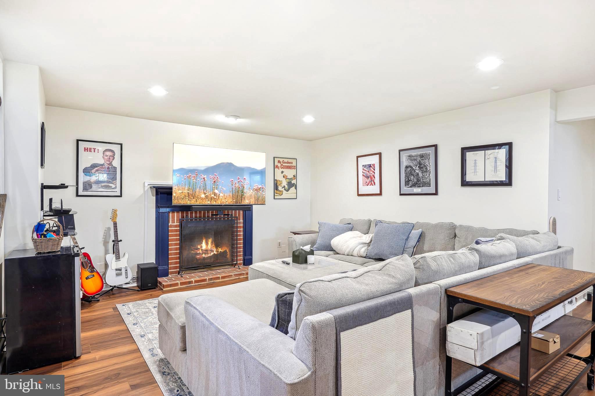 QUAKER HILL - Residential