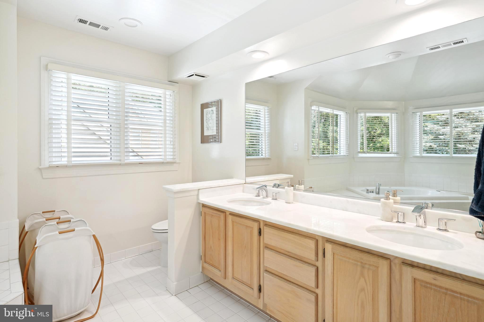 QUAKER HILL - Residential