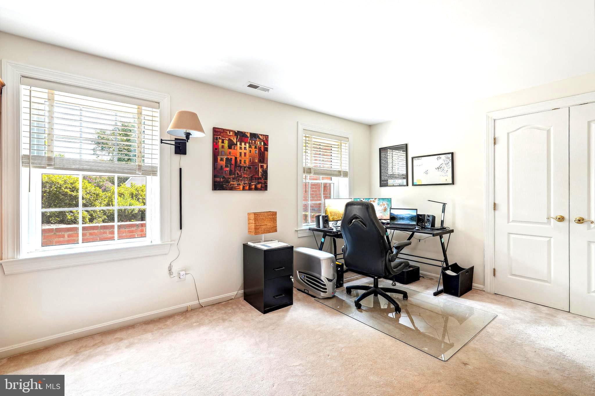 QUAKER HILL - Residential