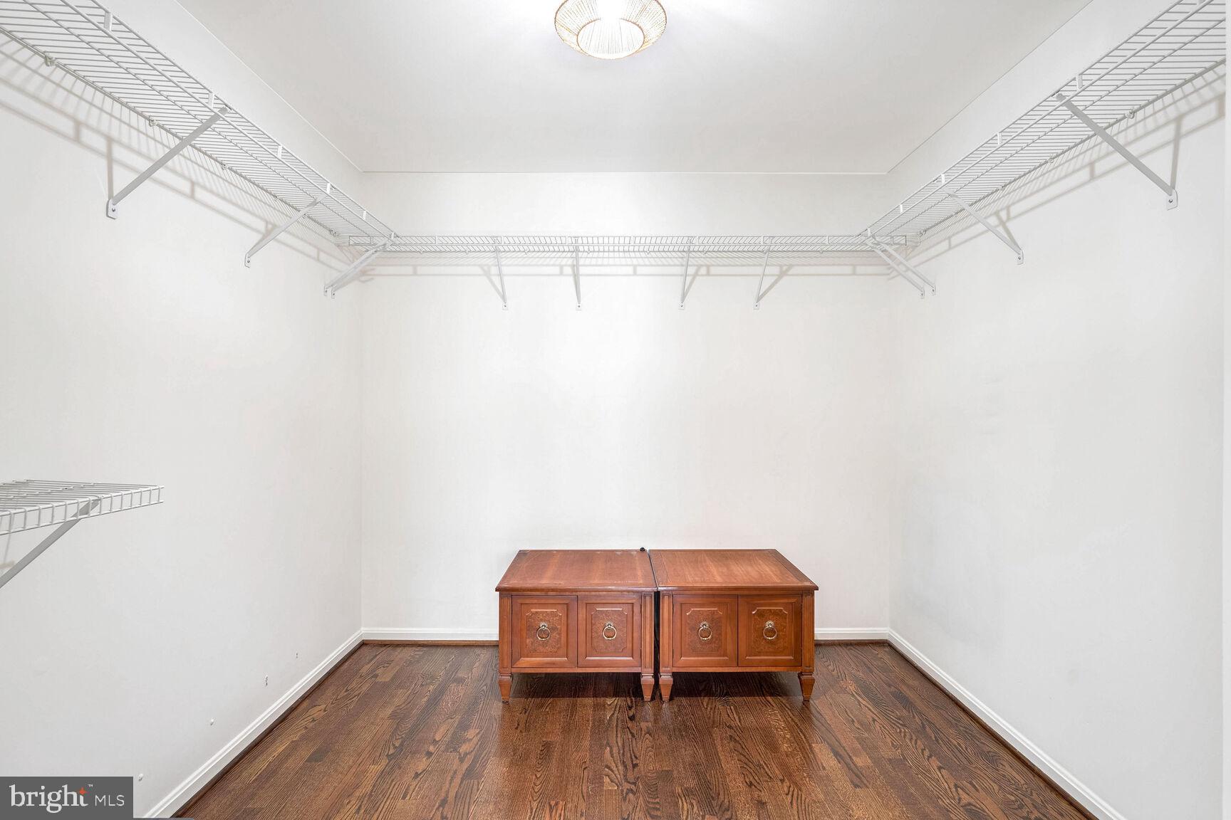 QUAKER HILL - Residential