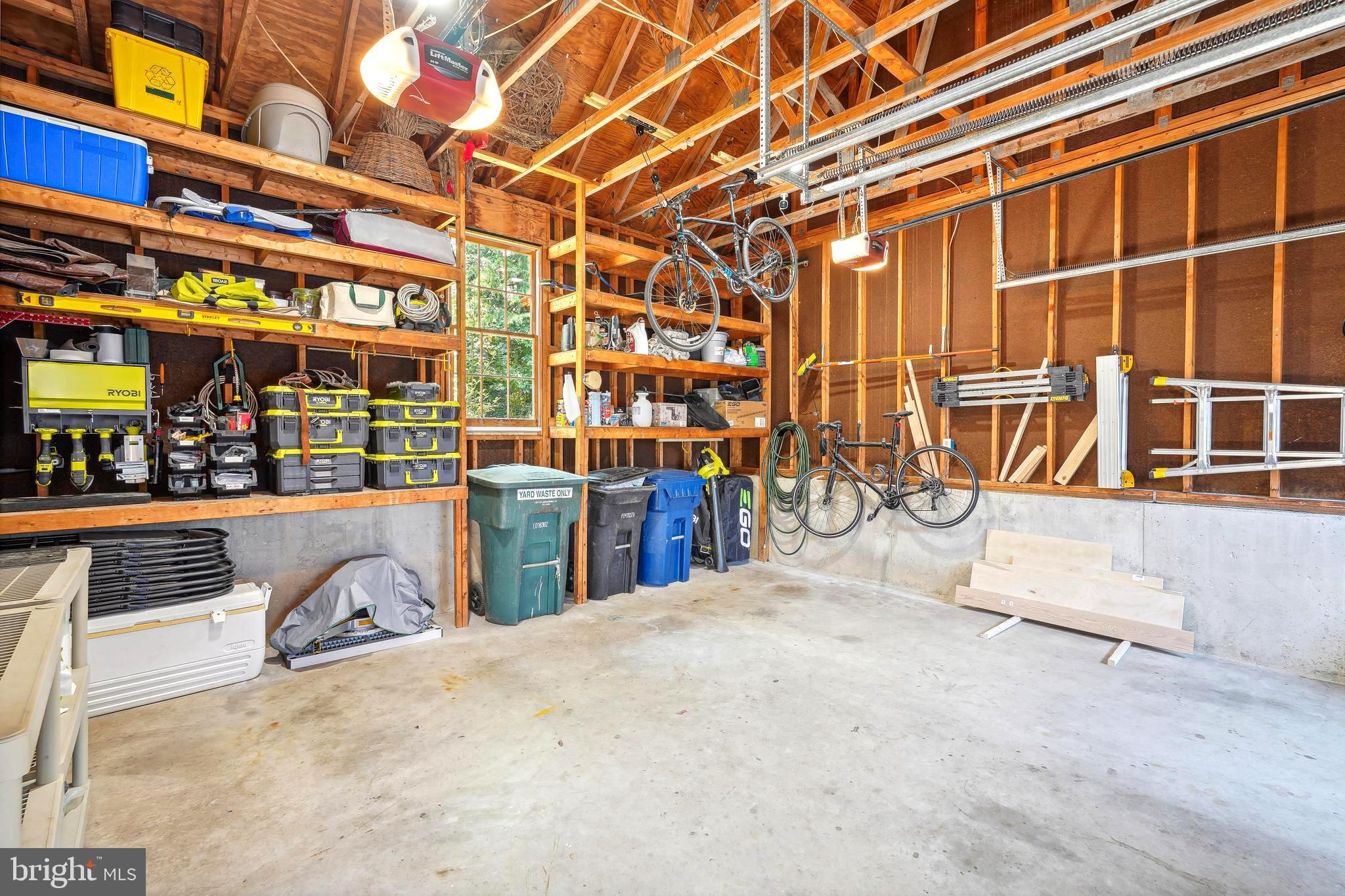 QUAKER HILL - Residential