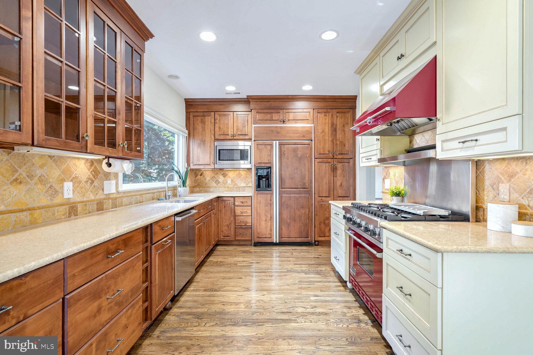 QUAKER HILL - Residential