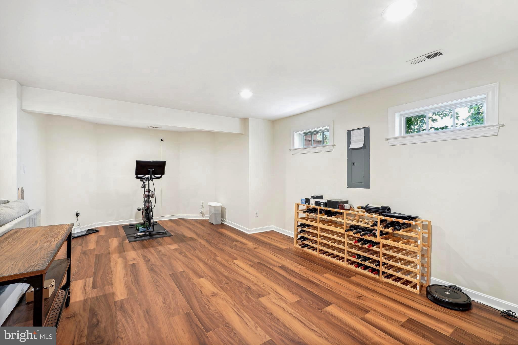 QUAKER HILL - Residential