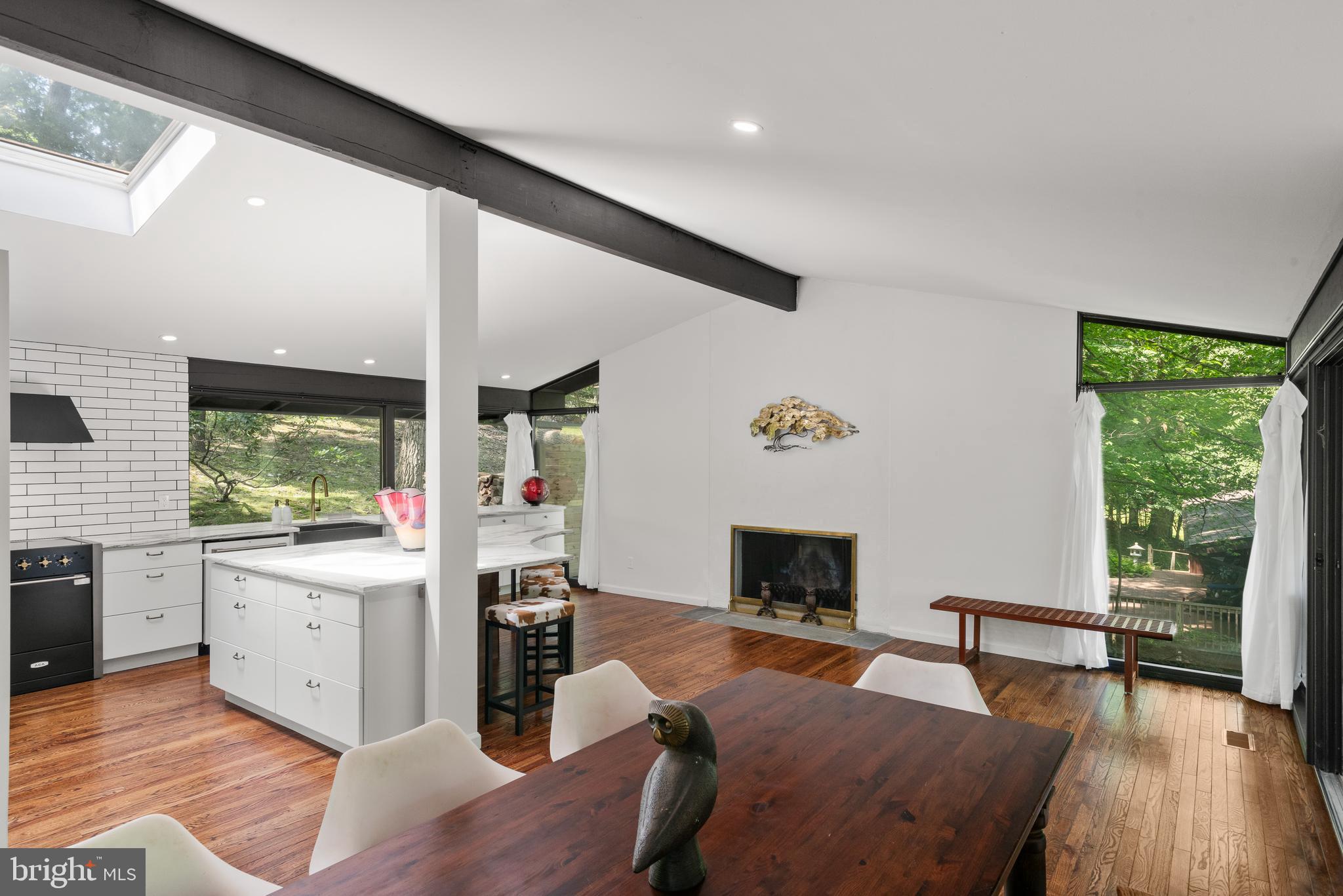 VALLEY HILLS - Residential