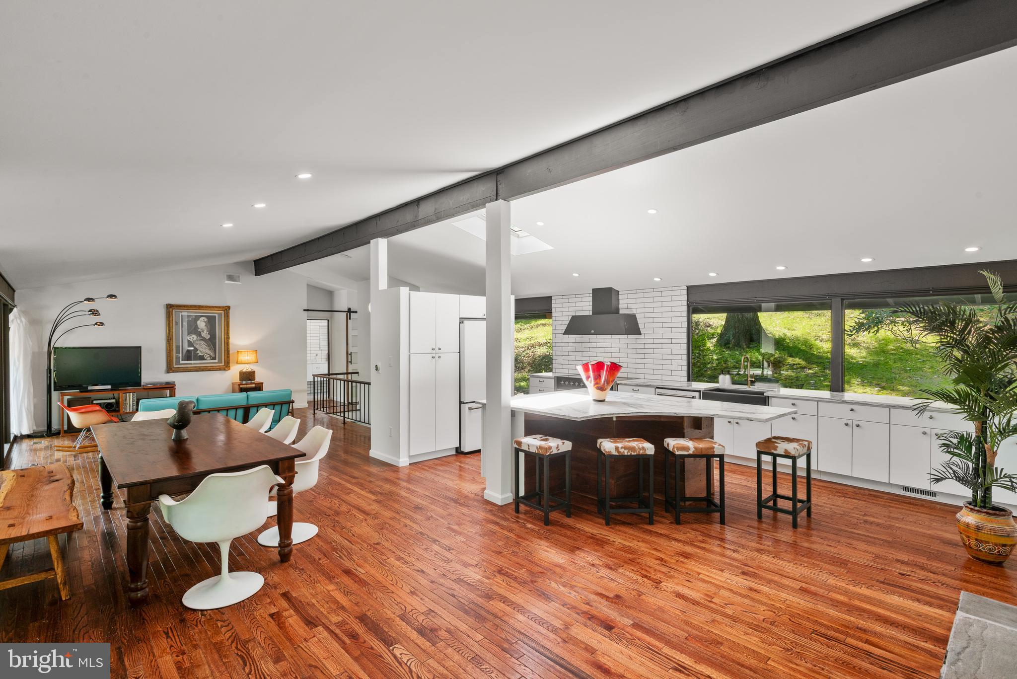 VALLEY HILLS - Residential