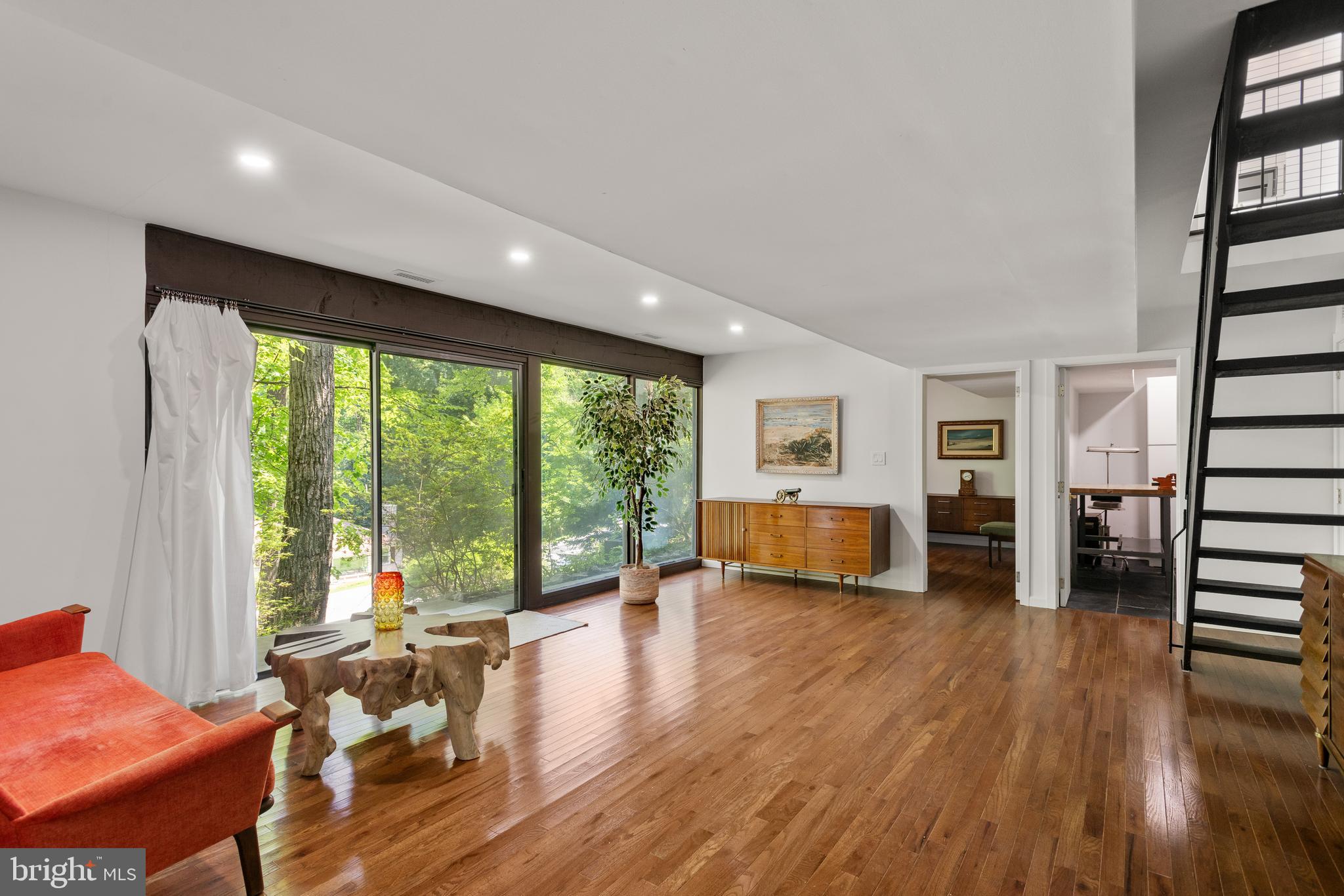 VALLEY HILLS - Residential