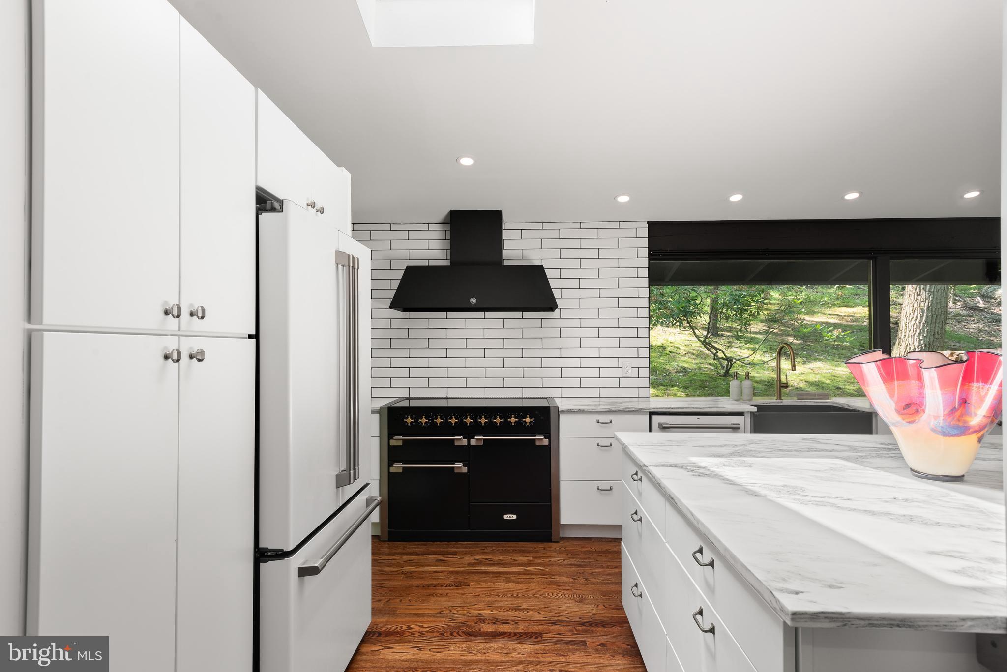 VALLEY HILLS - Residential