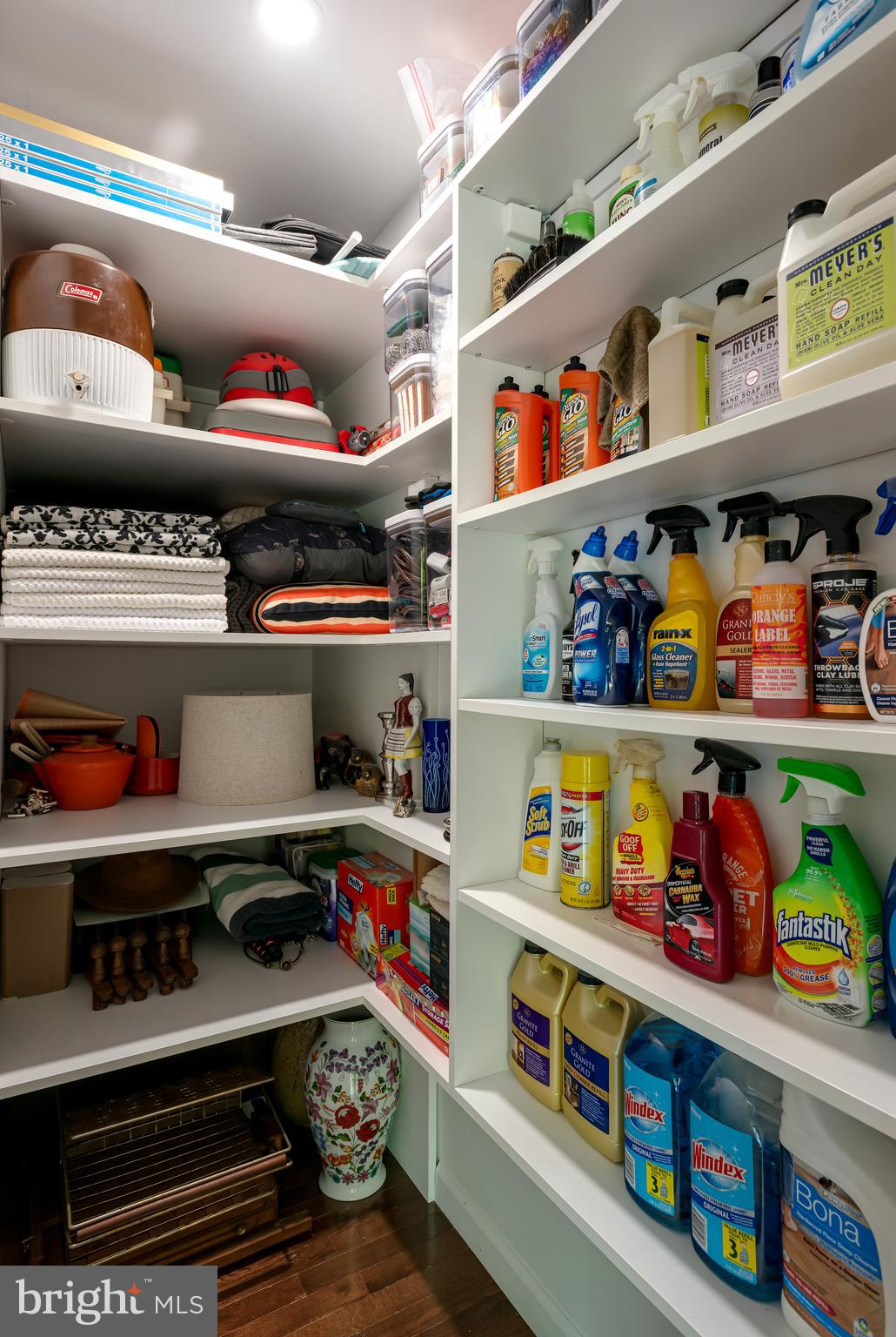 VALLEY HILLS - Residential