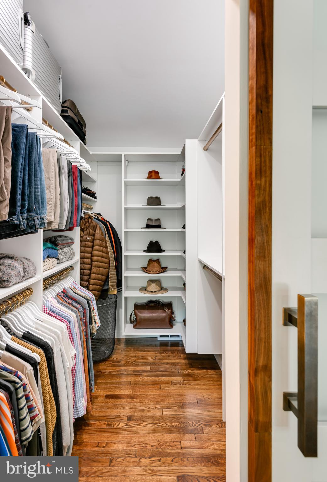 VALLEY HILLS - Residential