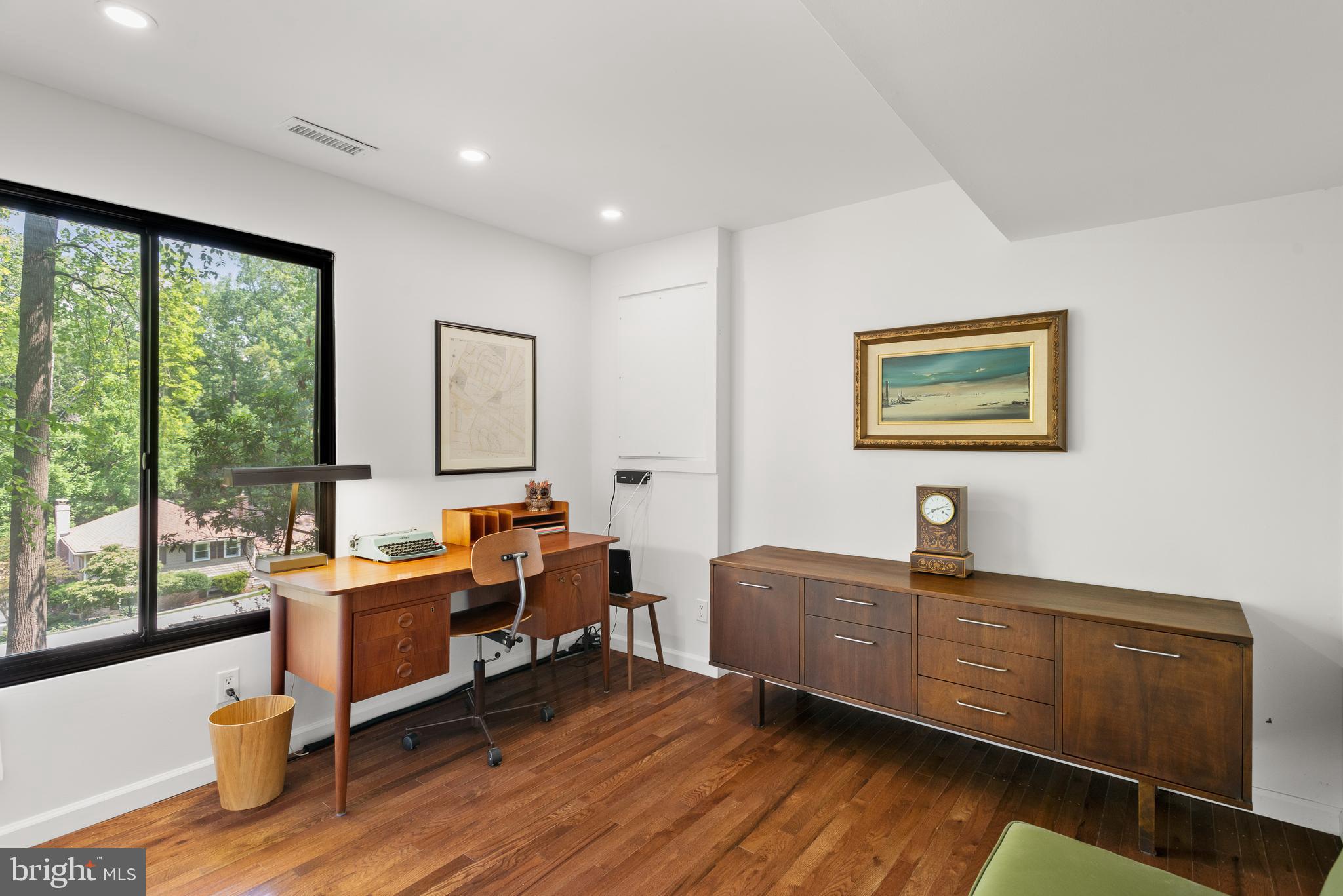 VALLEY HILLS - Residential