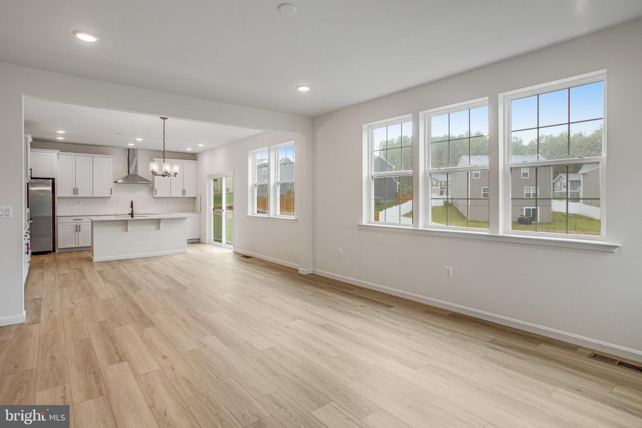 WILDERNESS SHORES - Residential