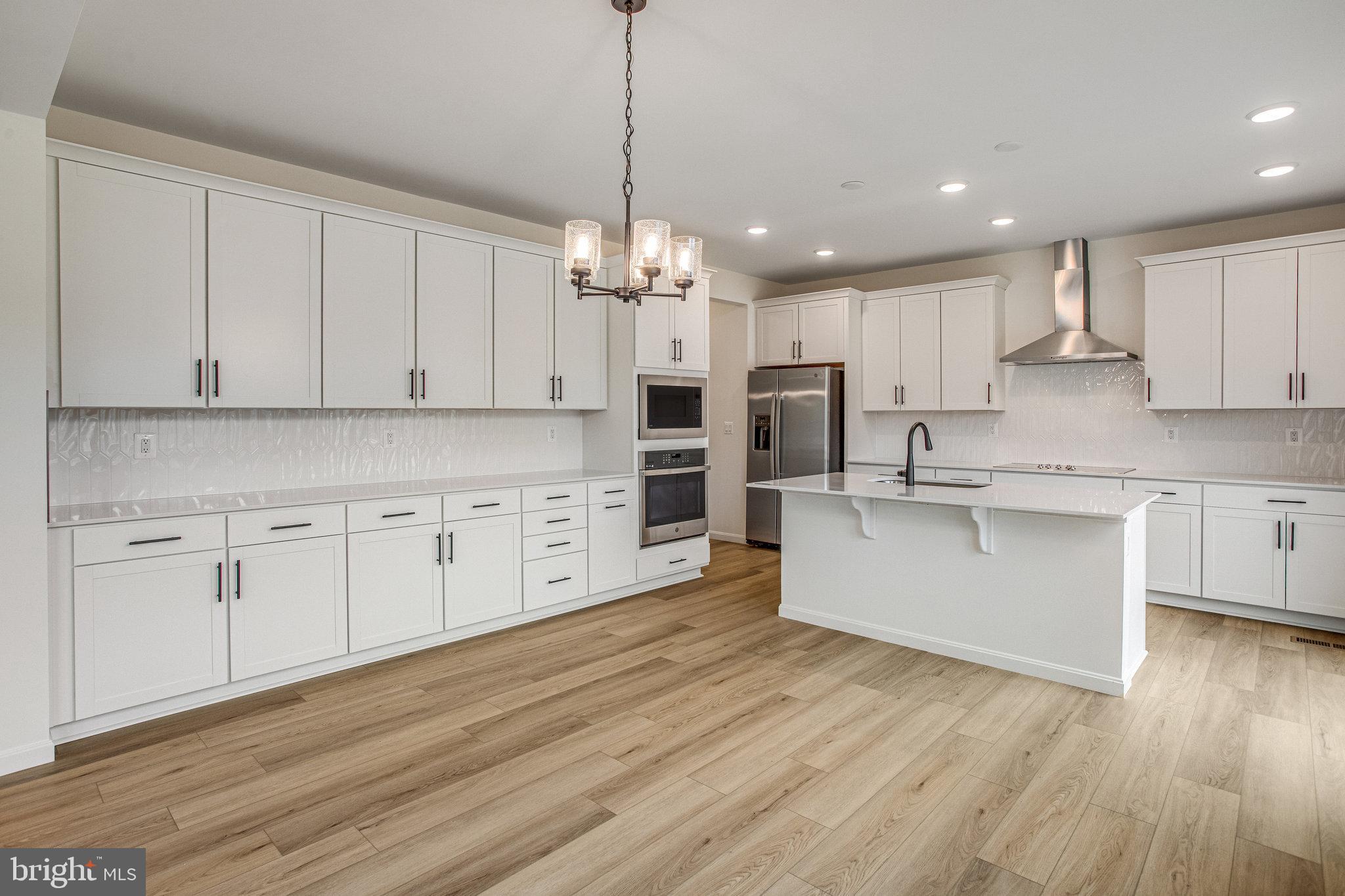 WILDERNESS SHORES - Residential