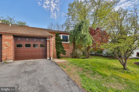 Townhouse For Sale - 8332 Willow Run<br/> FOGELSVILLE, PA 18051