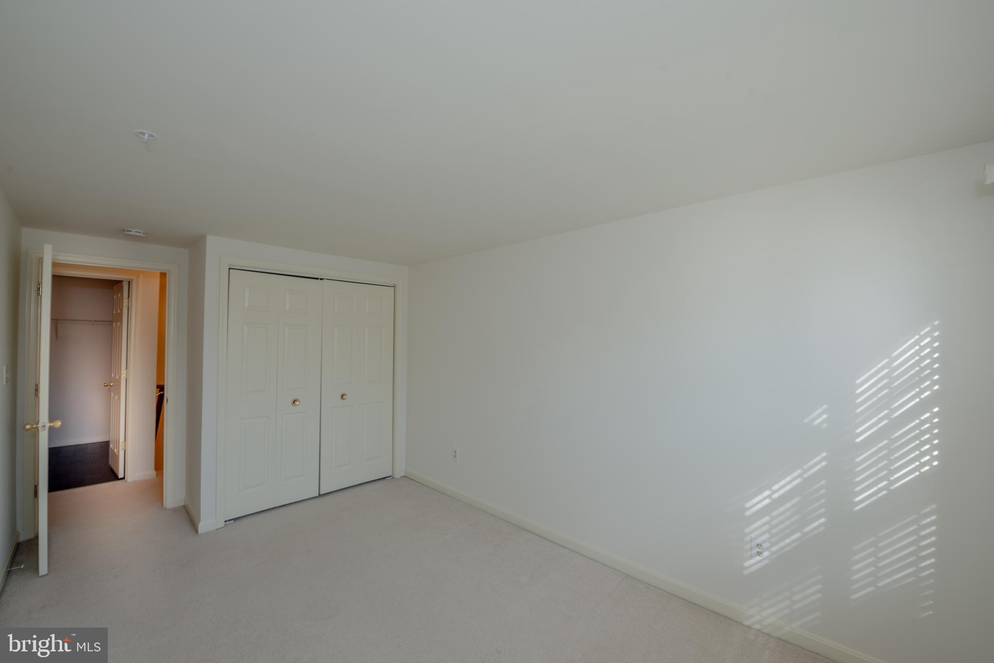 COLUMBIA PARK - Residential Lease