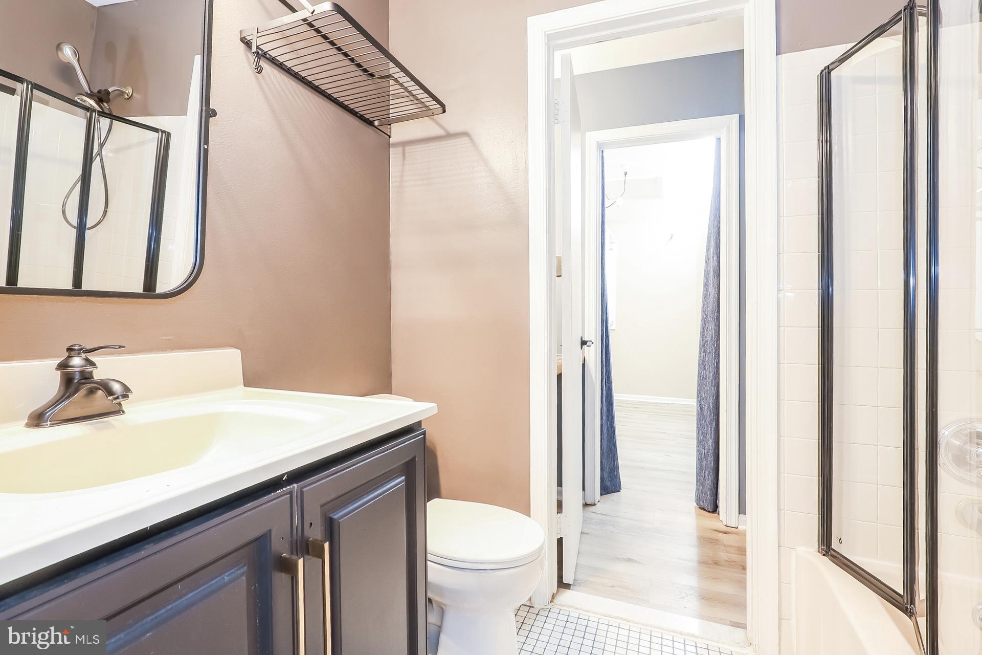 PRINCETON EAST - Residential Lease