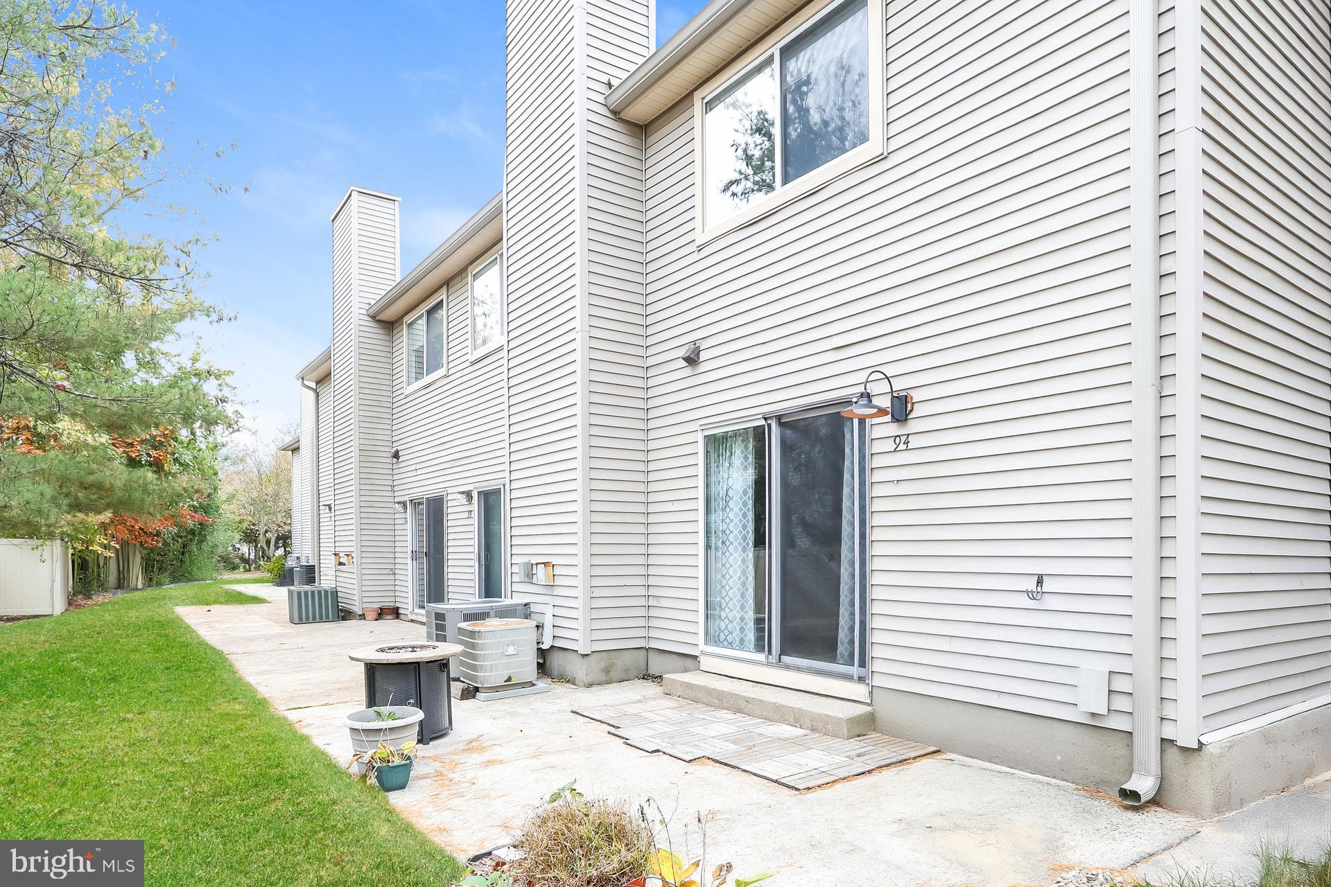 PRINCETON EAST - Residential Lease