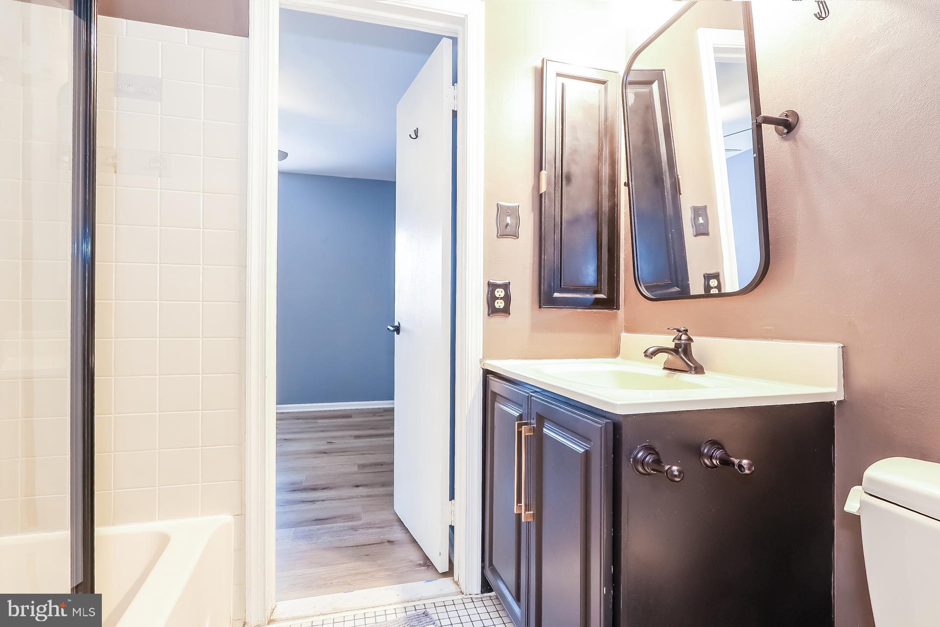 PRINCETON EAST - Residential Lease