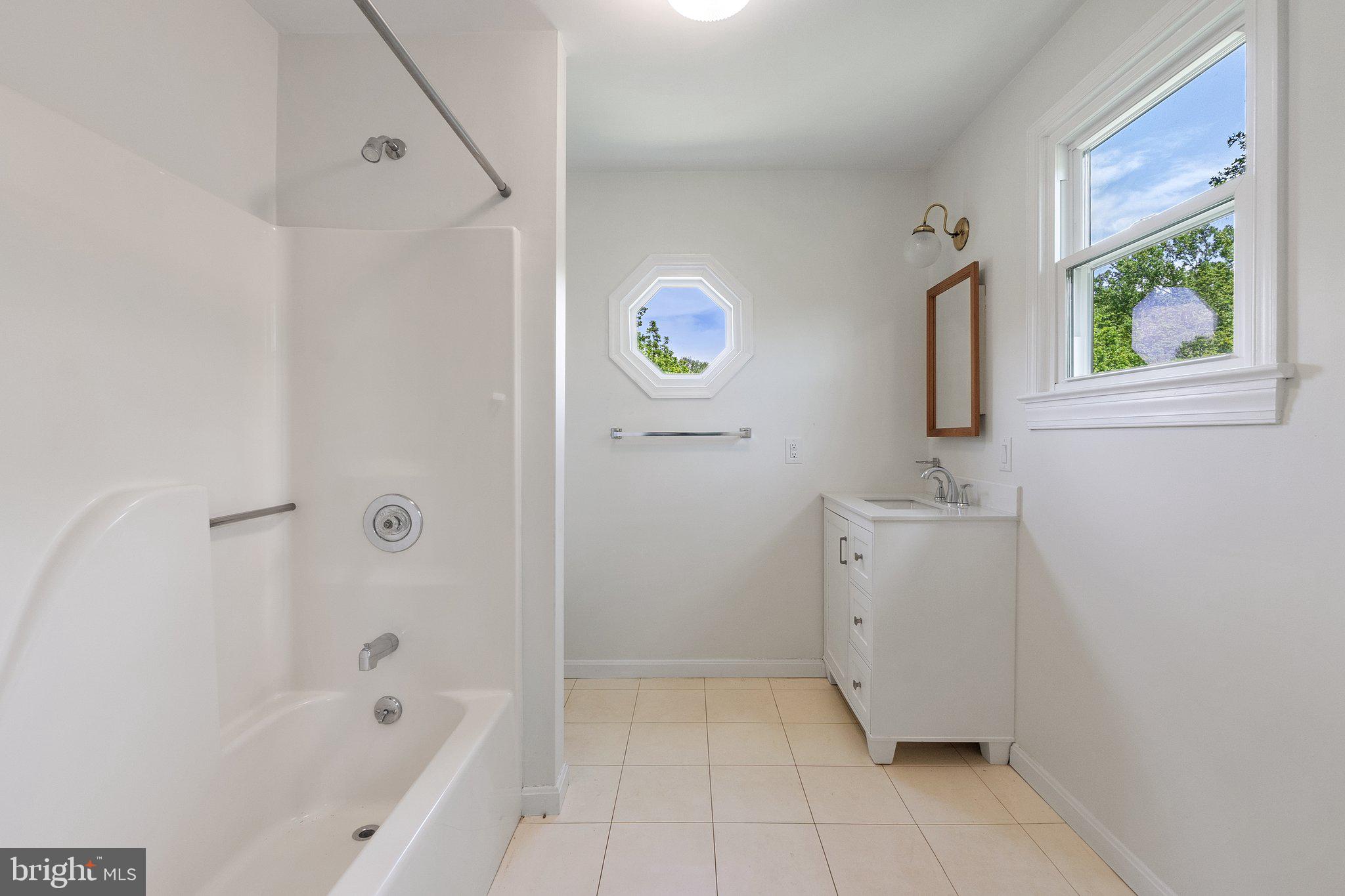 MIDDLEBURG - Residential