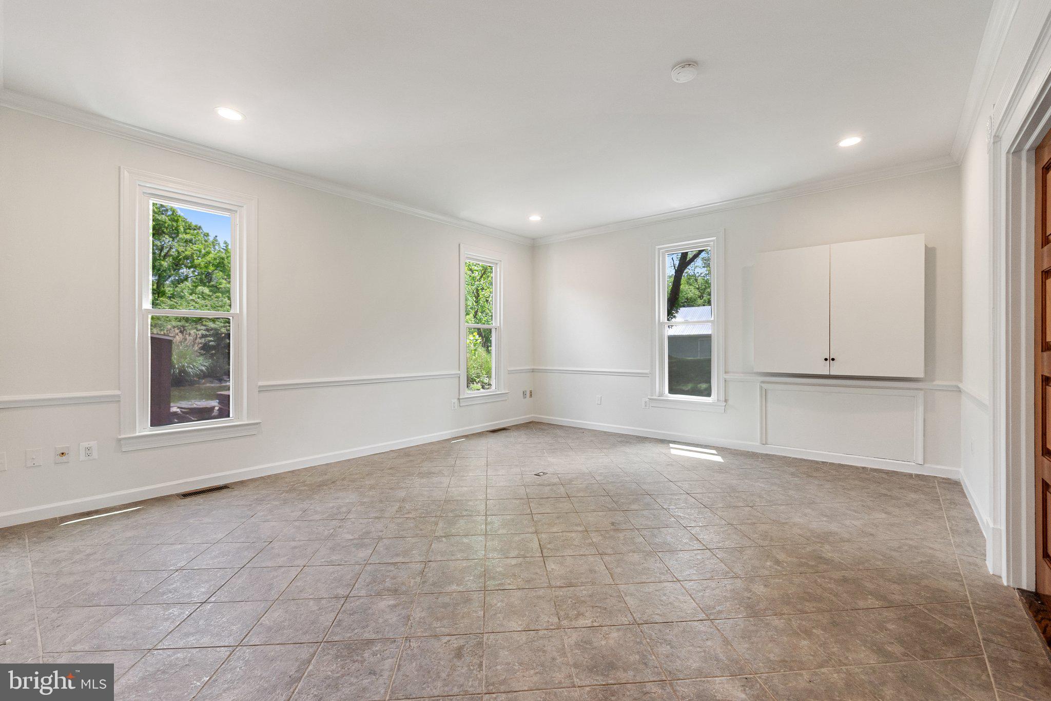 MIDDLEBURG - Residential