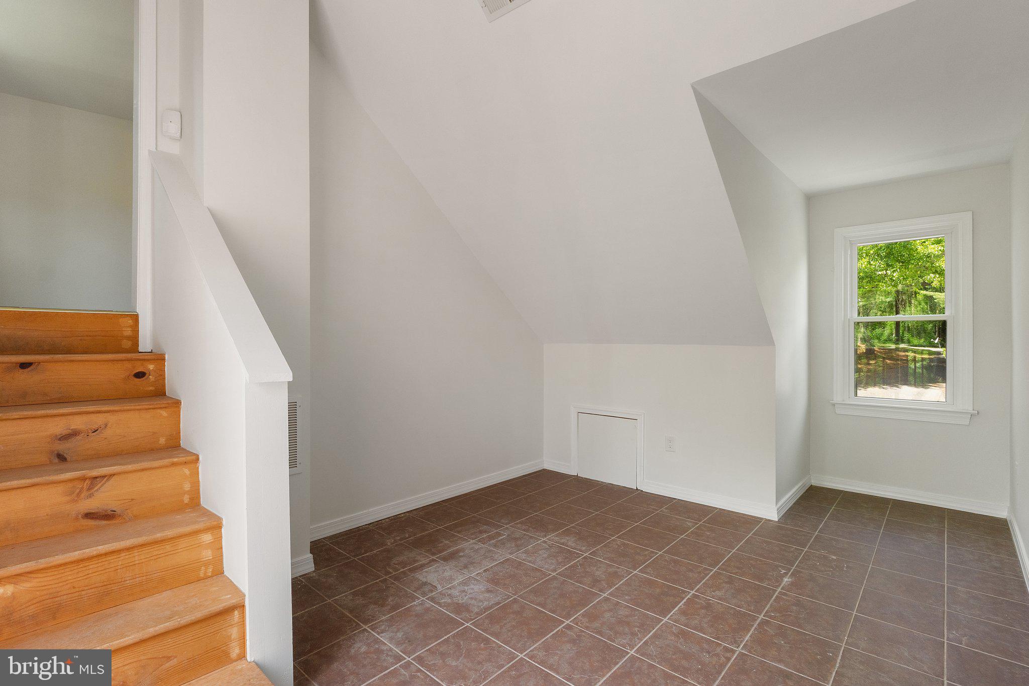 MIDDLEBURG - Residential