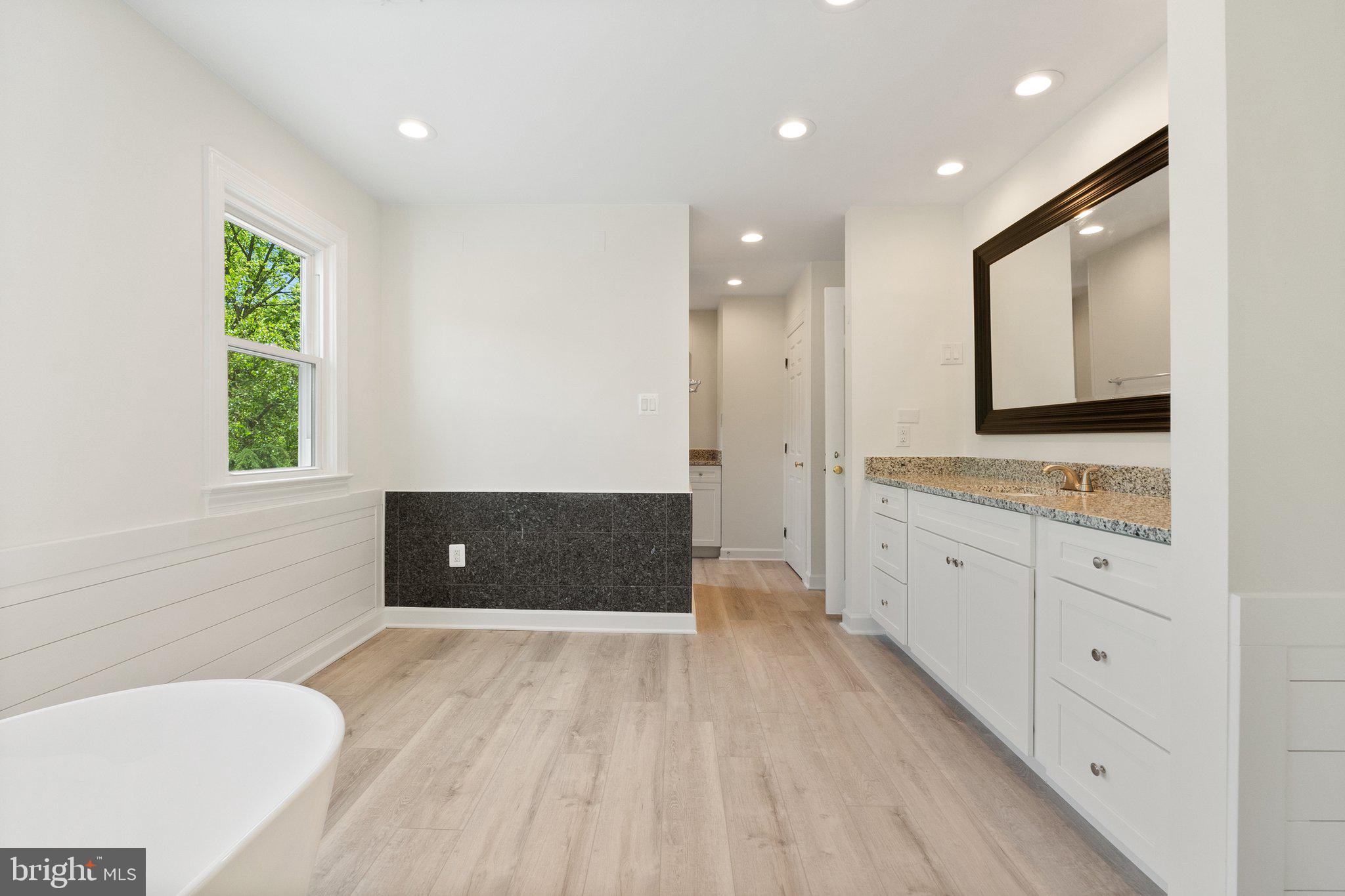 MIDDLEBURG - Residential