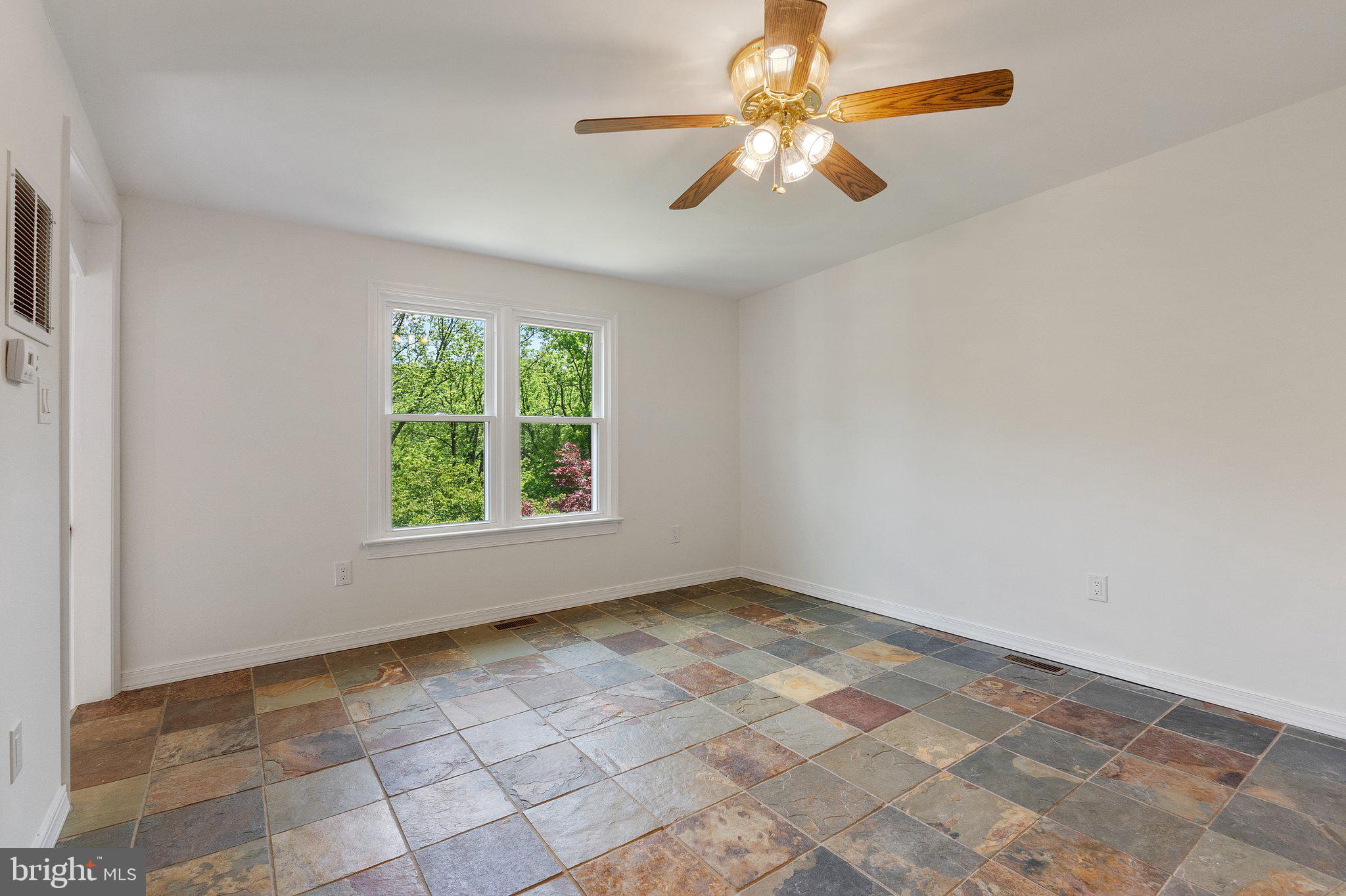 MIDDLEBURG - Residential