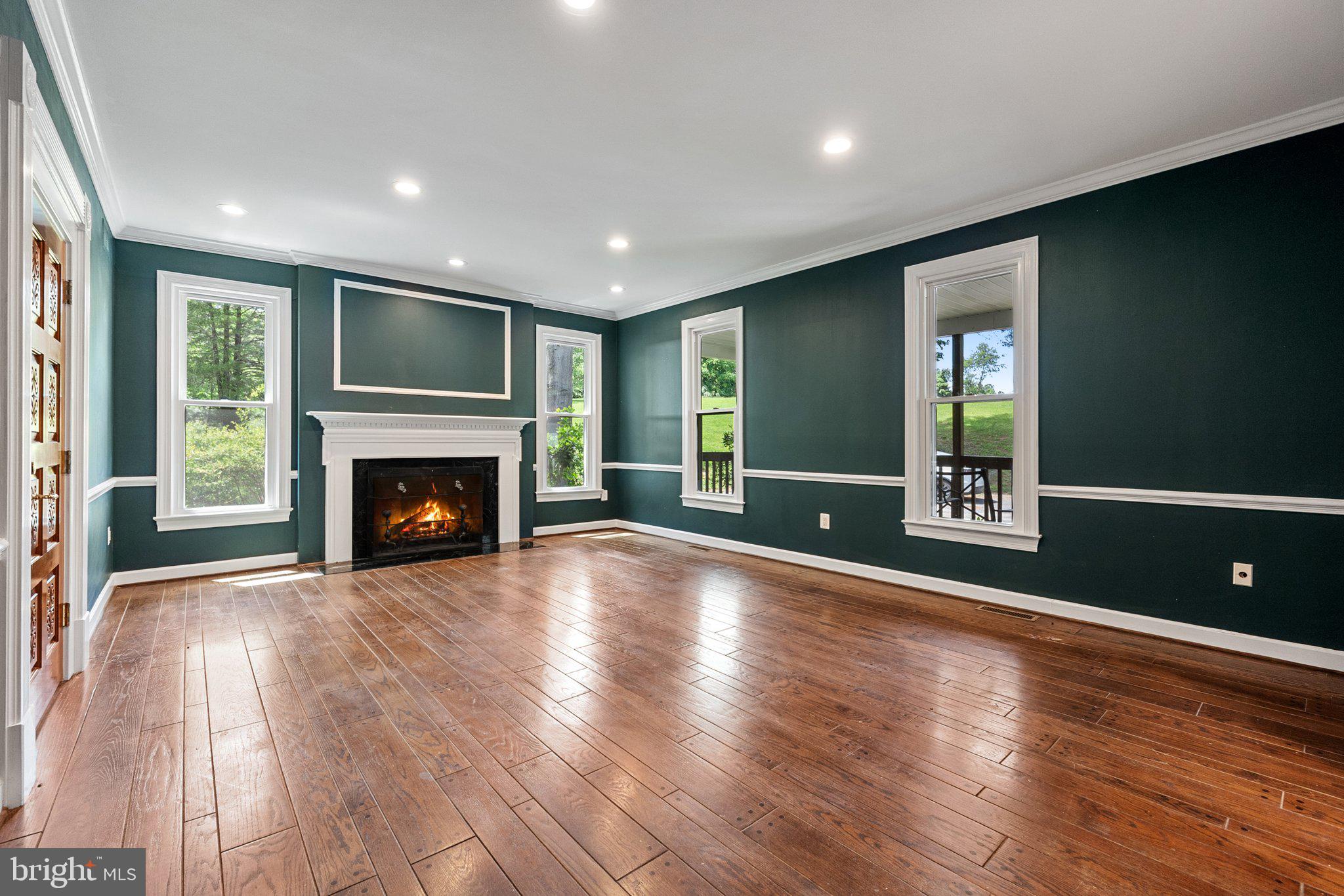 MIDDLEBURG - Residential