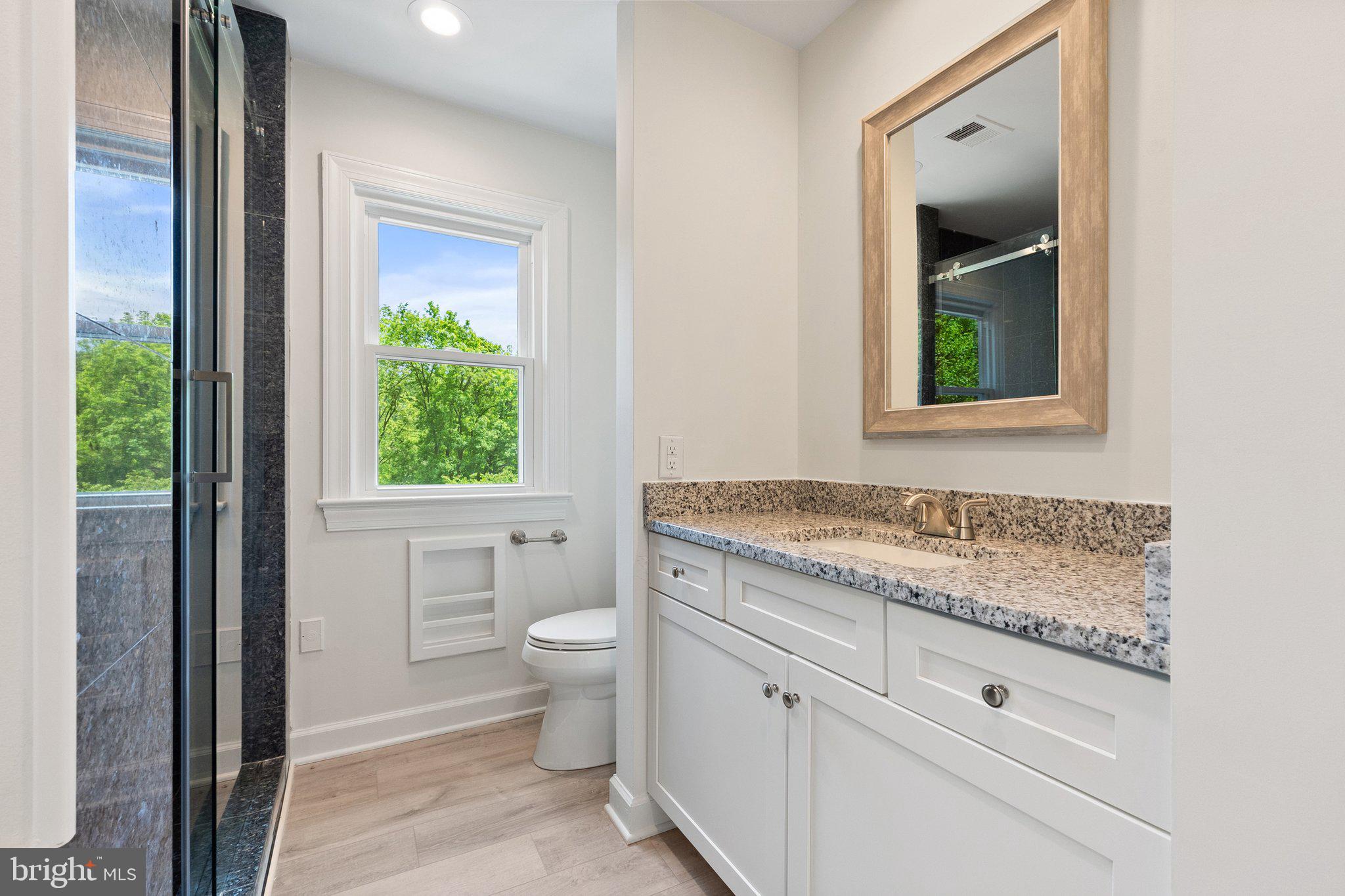 MIDDLEBURG - Residential