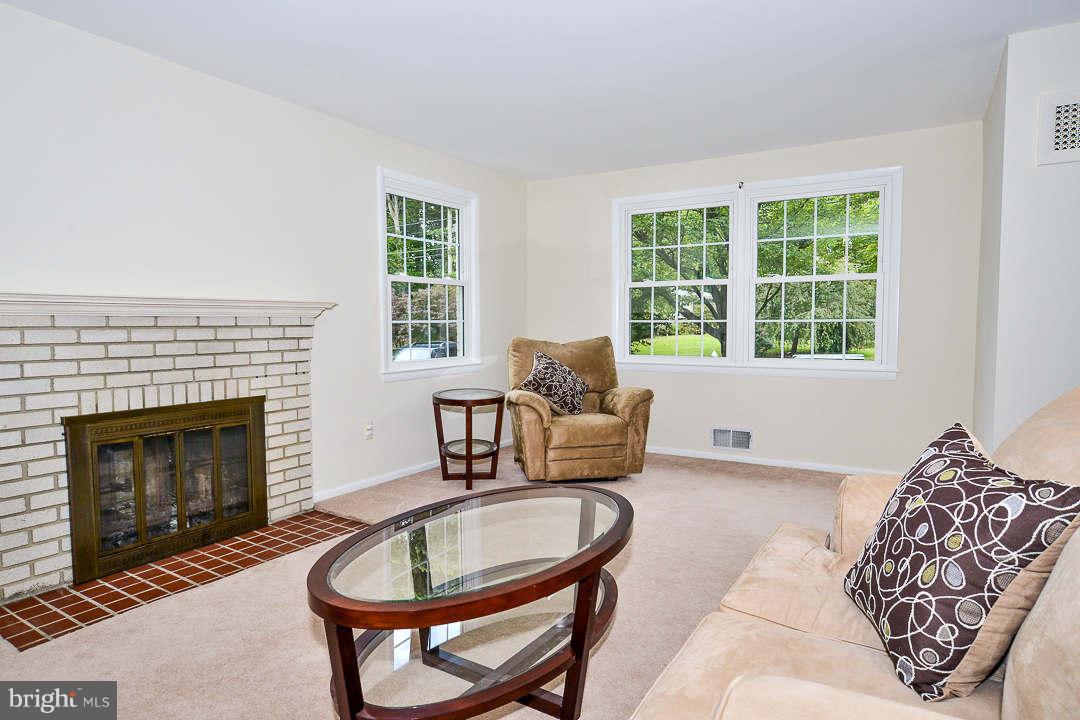 MOSBY WOODS - Residential