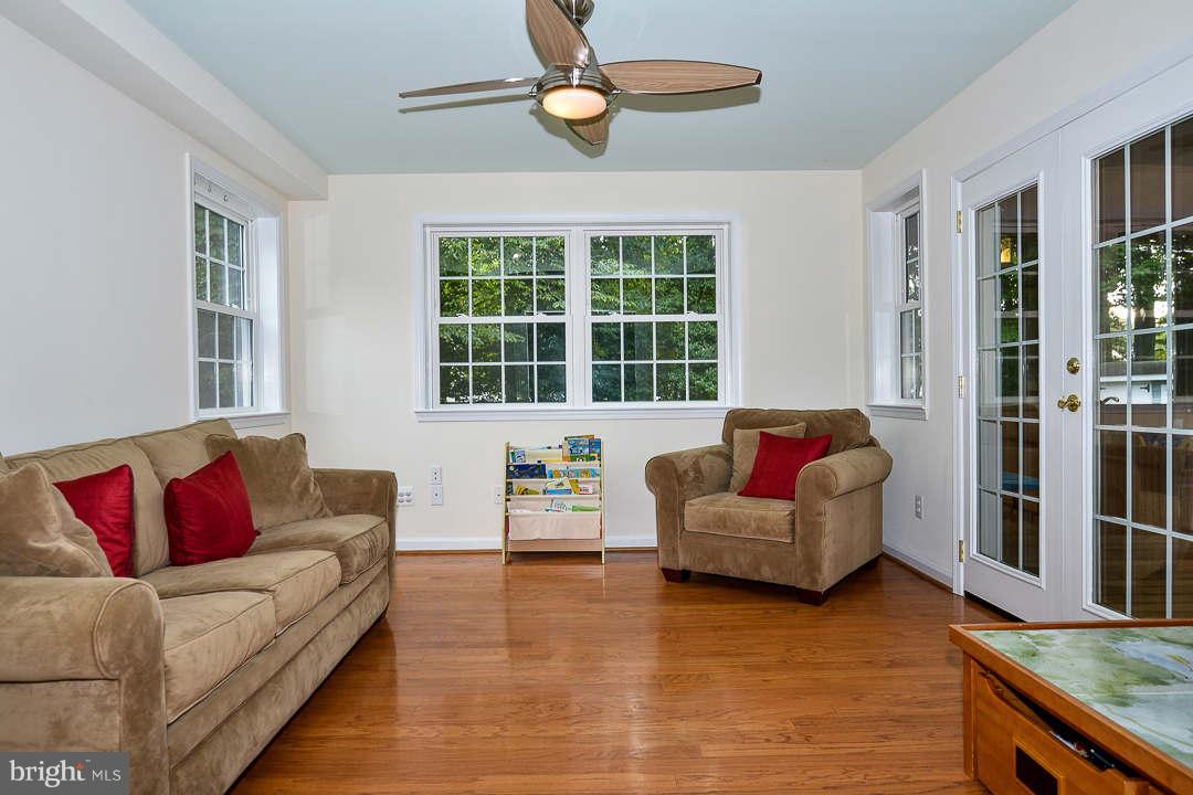 MOSBY WOODS - Residential