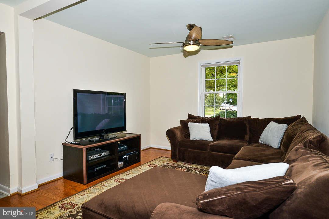 MOSBY WOODS - Residential