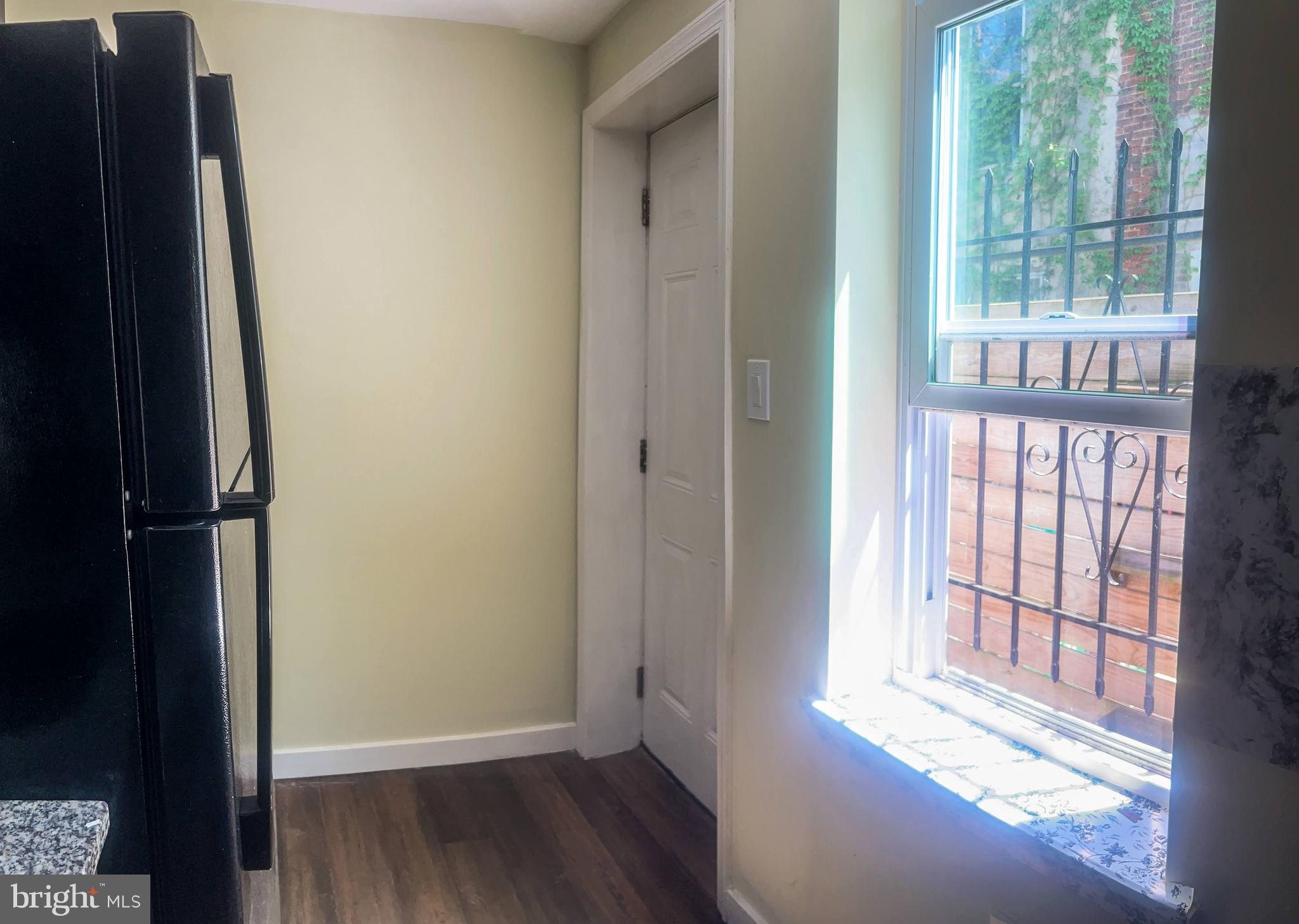 KENSINGTON - Residential