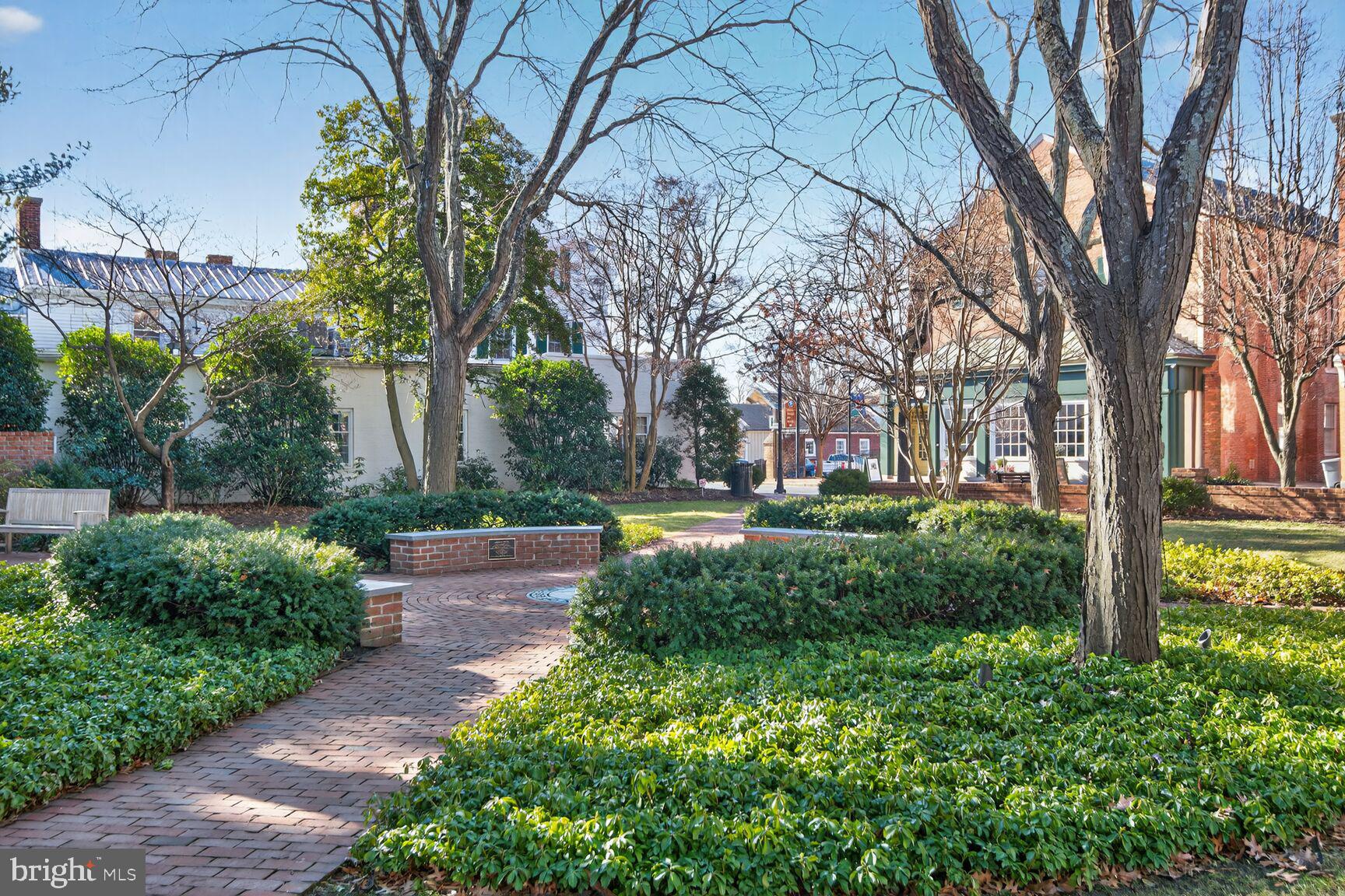 EASTON - Residential