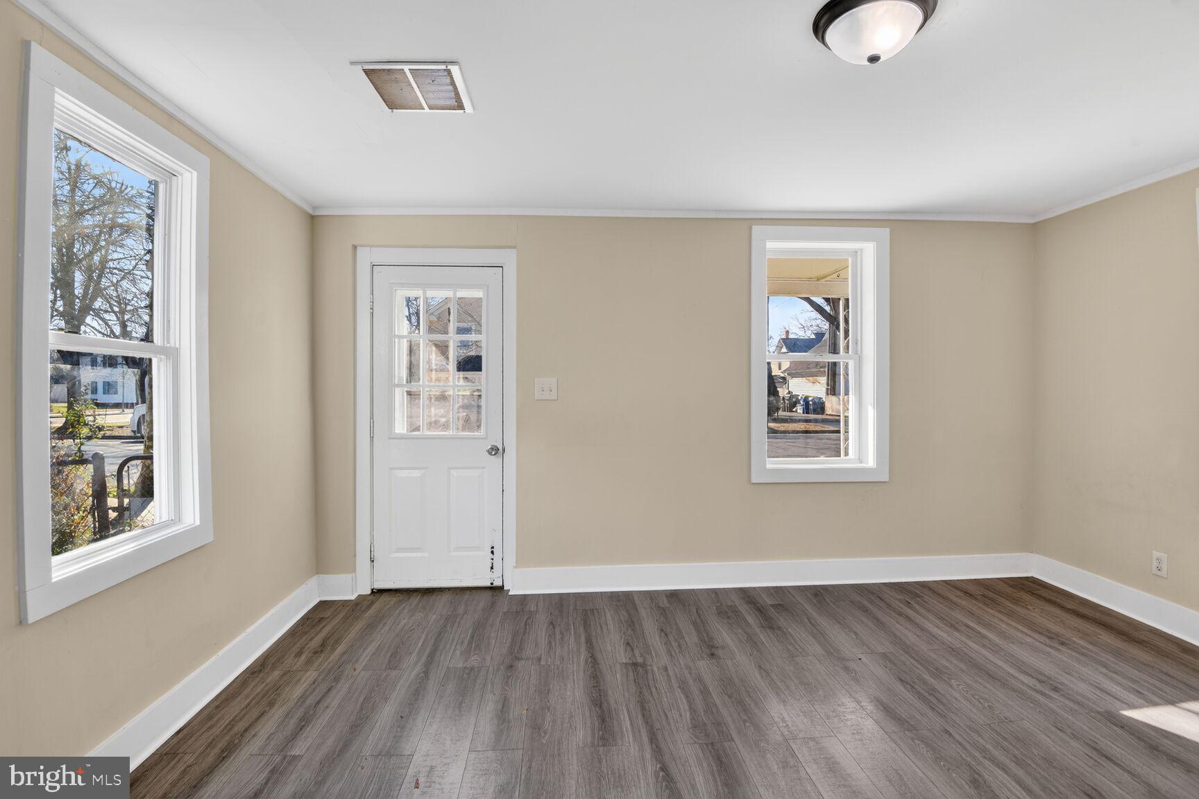 EASTON - Residential