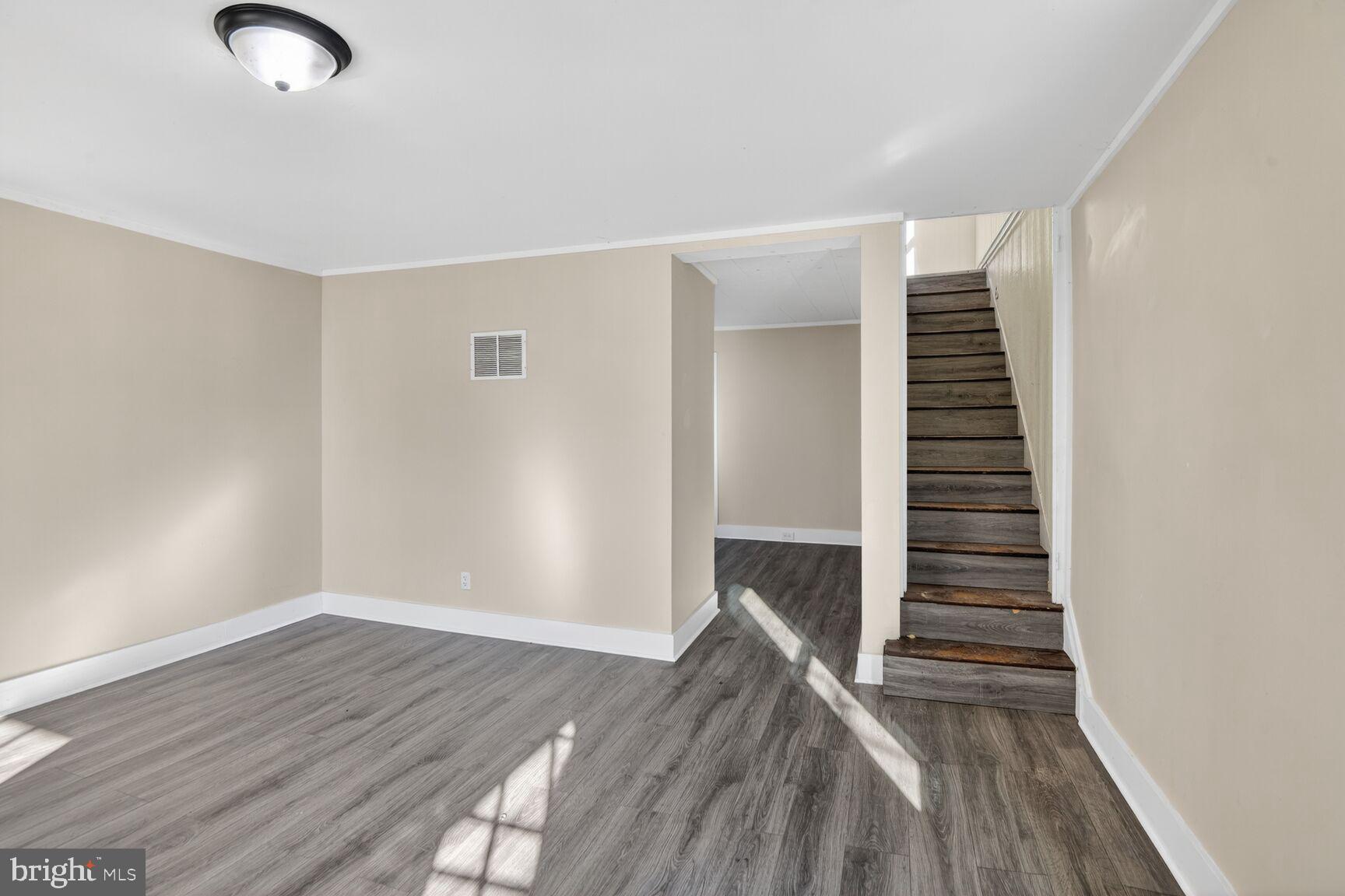 EASTON - Residential