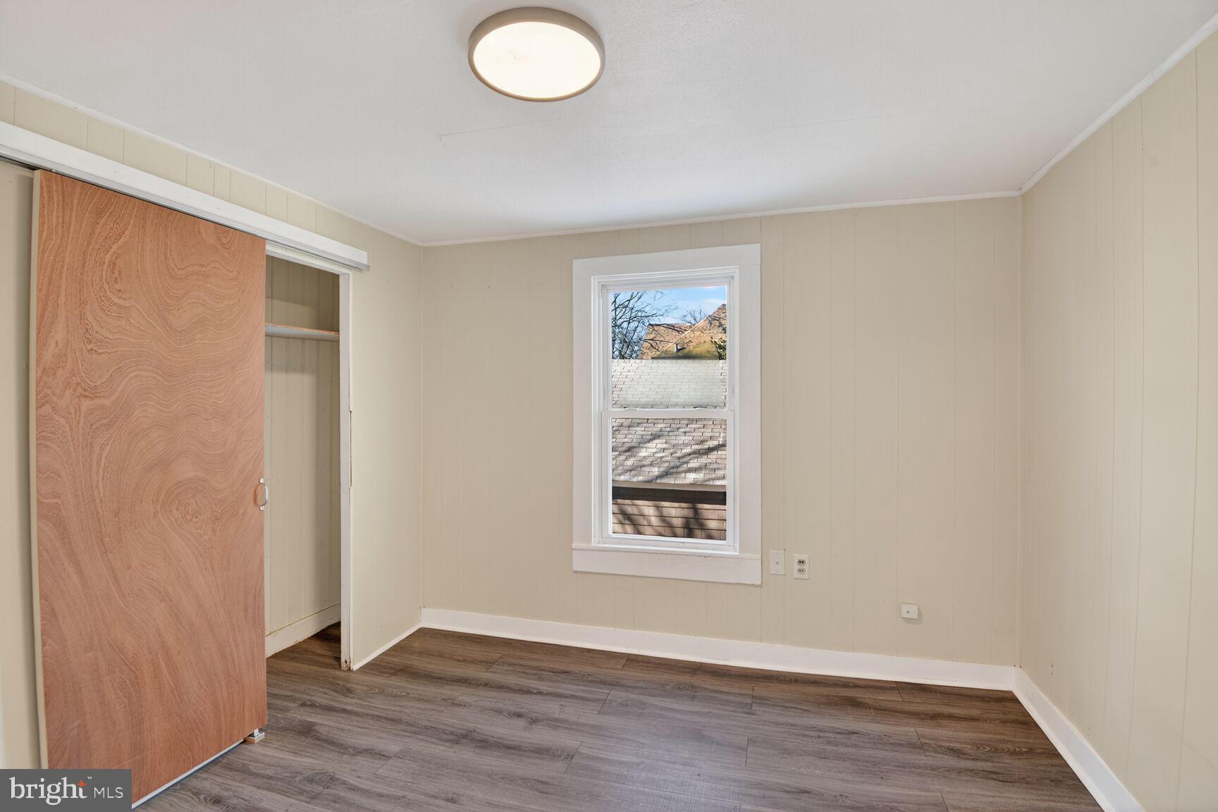 EASTON - Residential