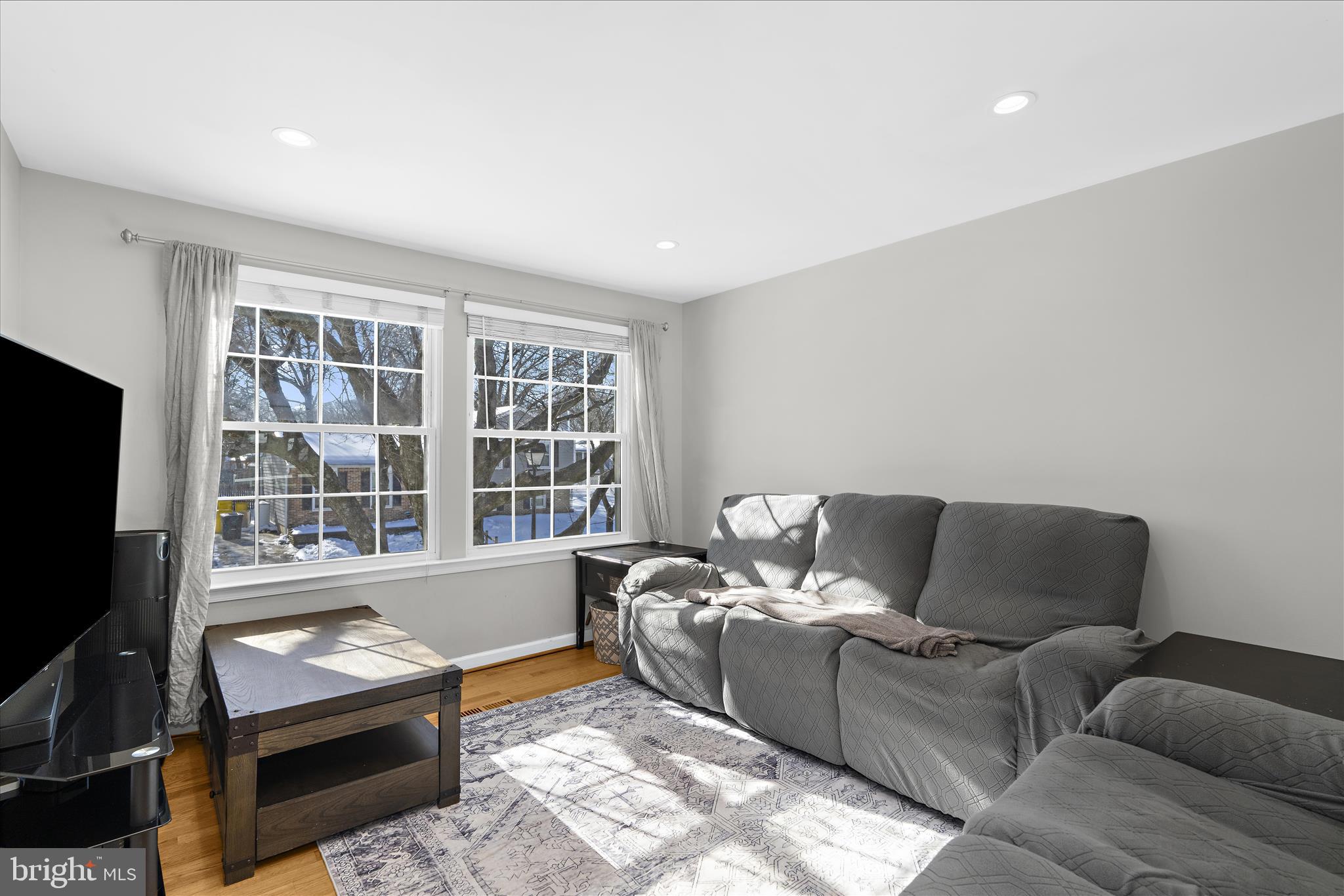 2942 E ALMONDBURY DRIVE