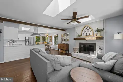 MLS: MDAA2152426