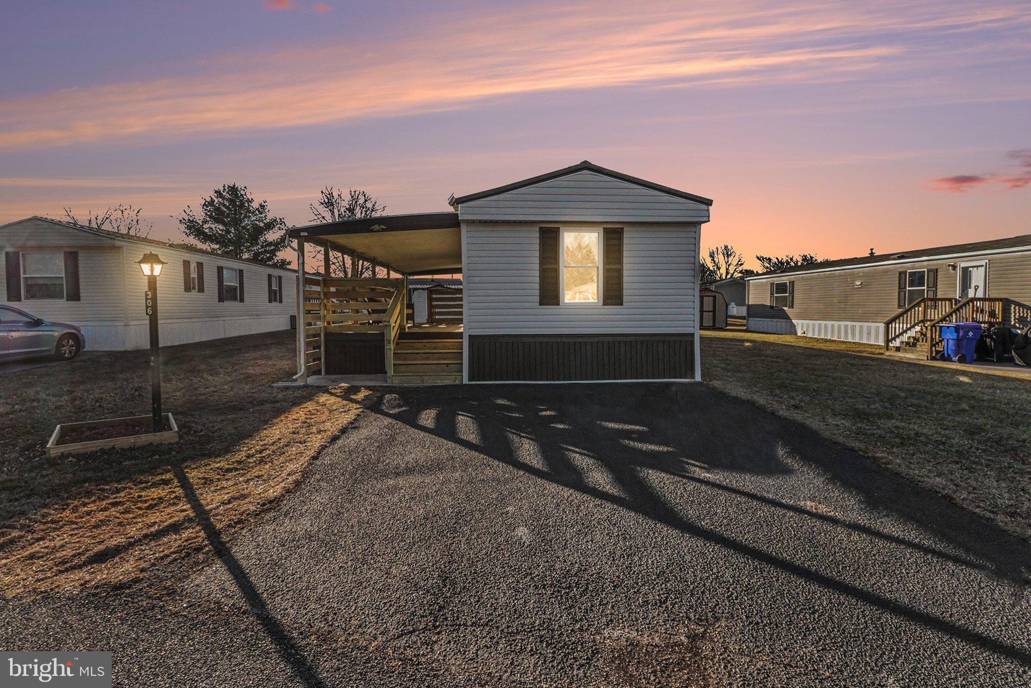 LINCOLN ESTATES - Residential