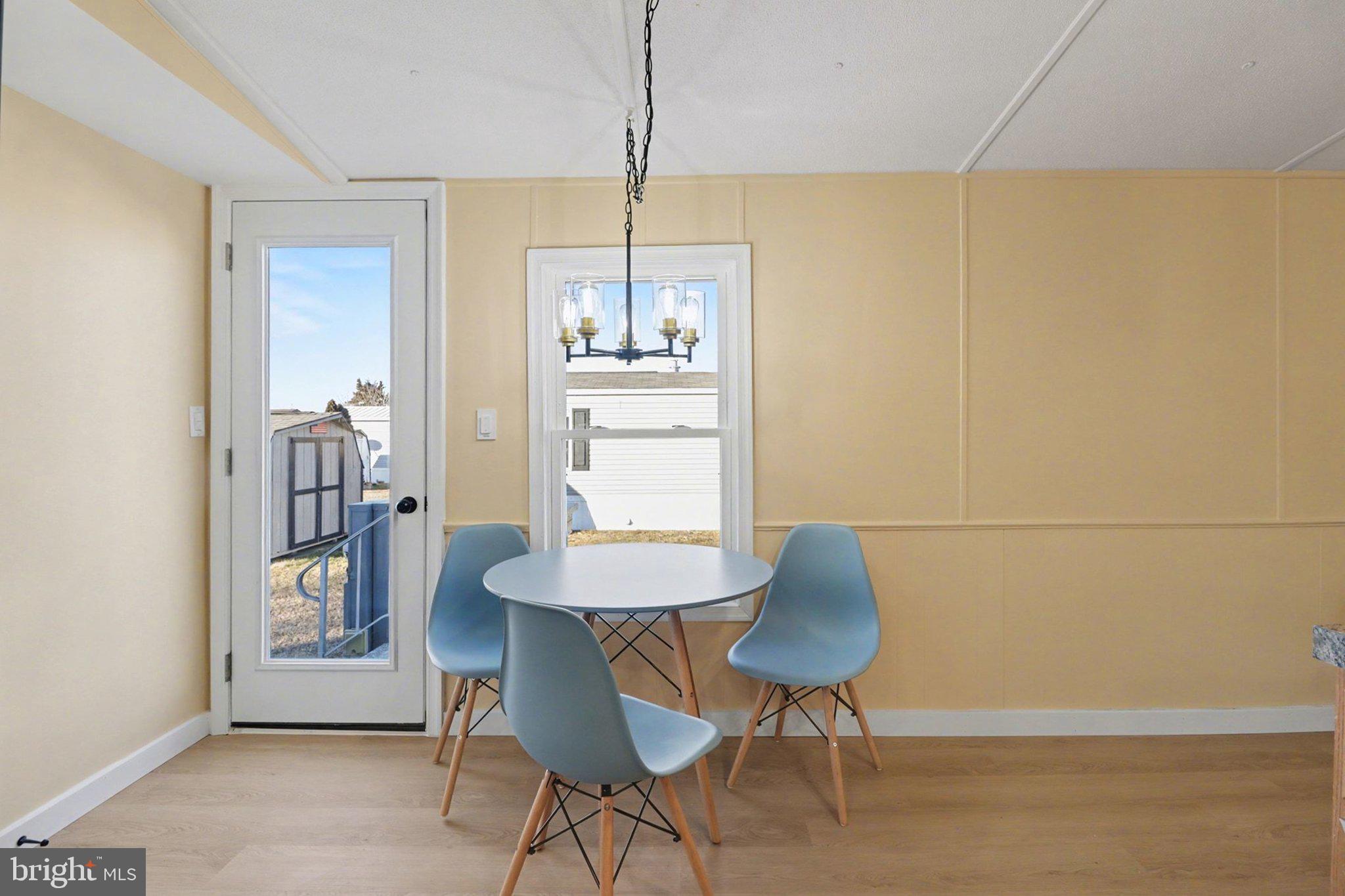 LINCOLN ESTATES - Residential