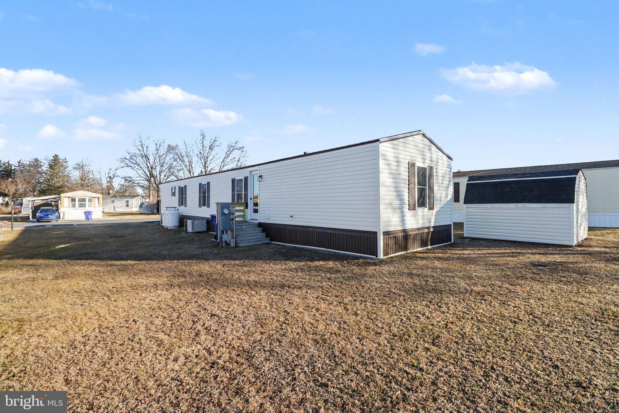 LINCOLN ESTATES - Residential