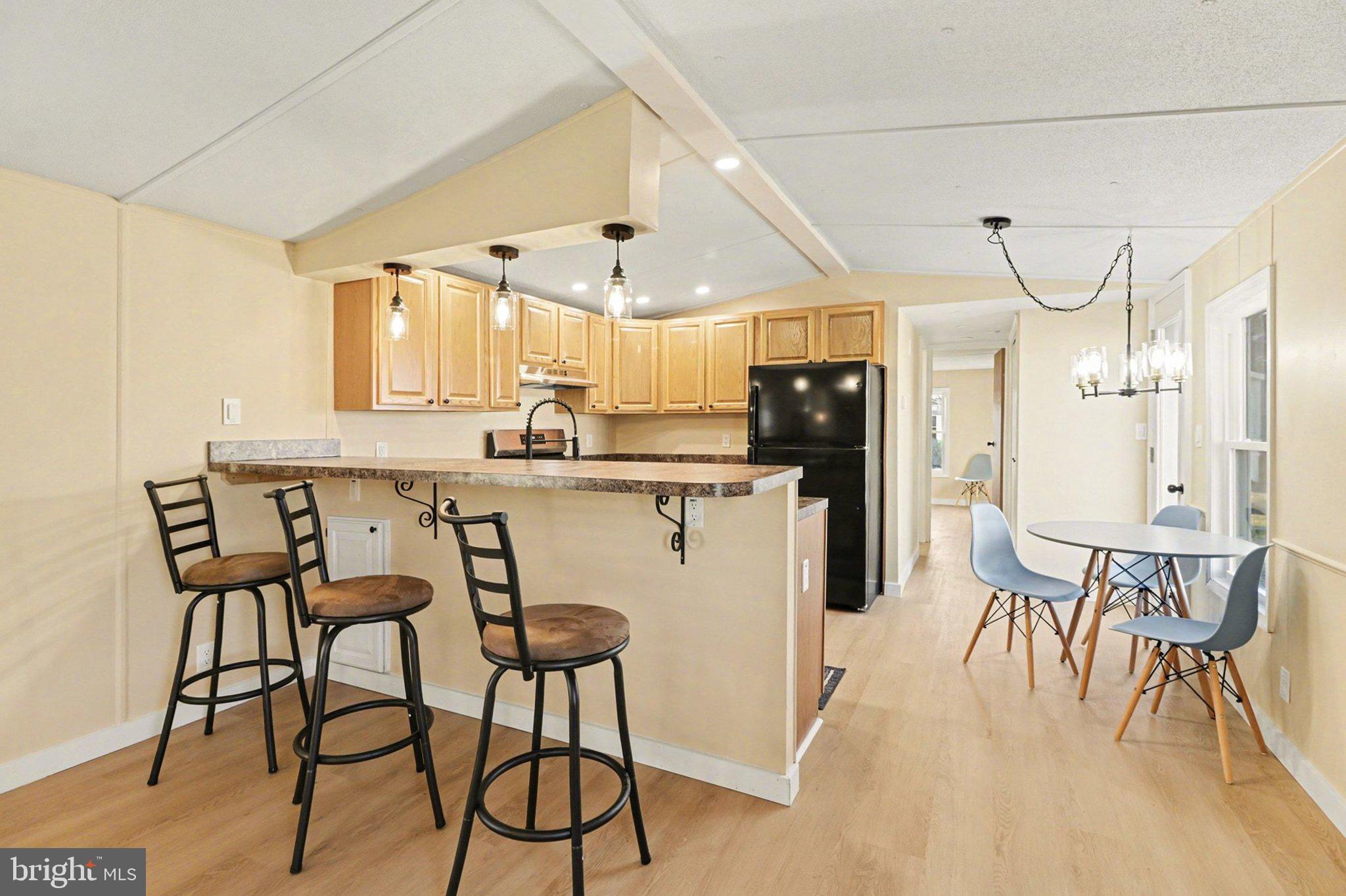 LINCOLN ESTATES - Residential