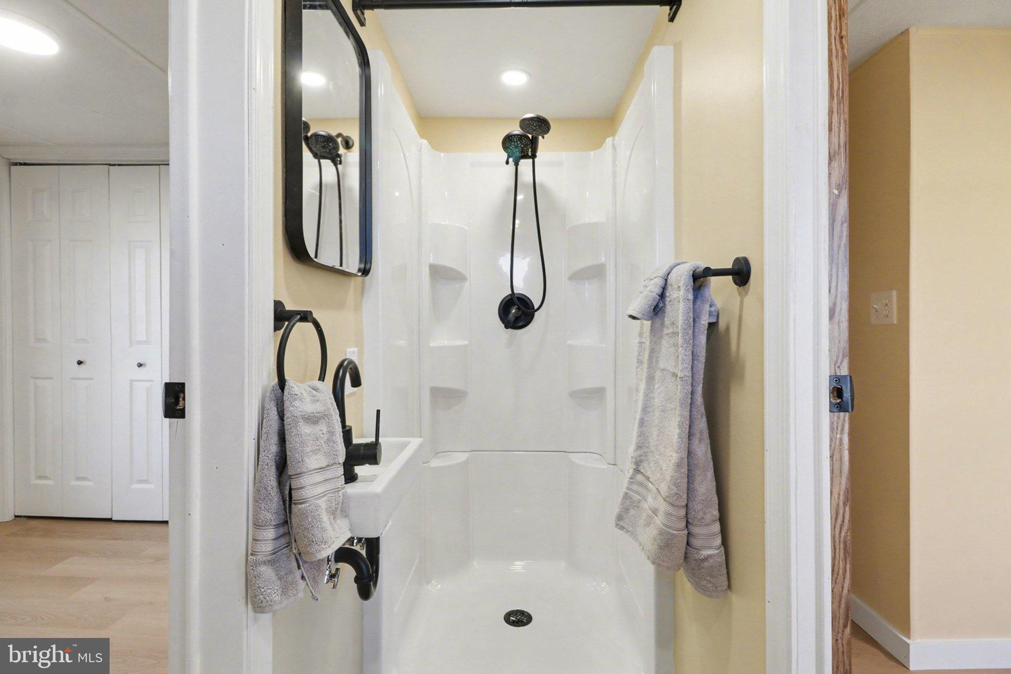 LINCOLN ESTATES - Residential