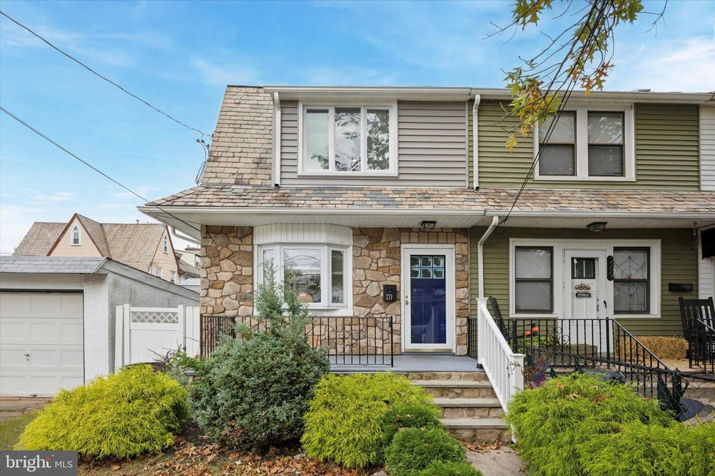Photo of 271 Monroe Street, BRISTOL, PA 19007 (MLS # PABU2107728)