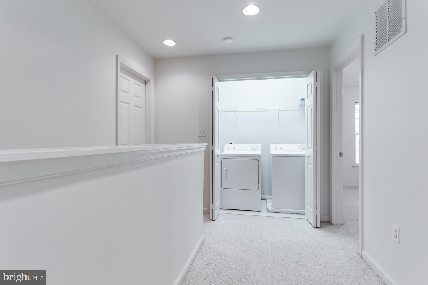 ROCK POINT - Residential