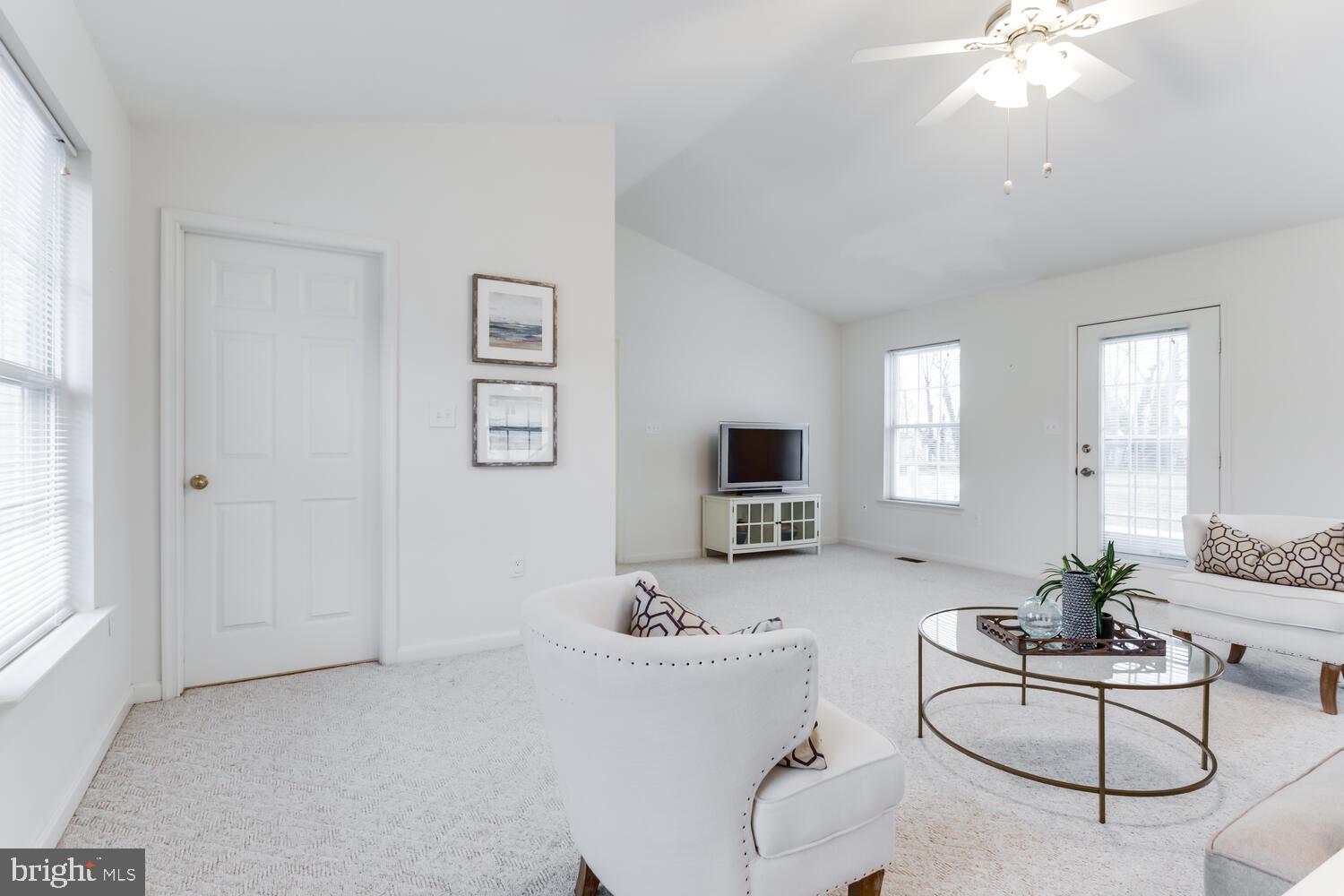 ROCK POINT - Residential